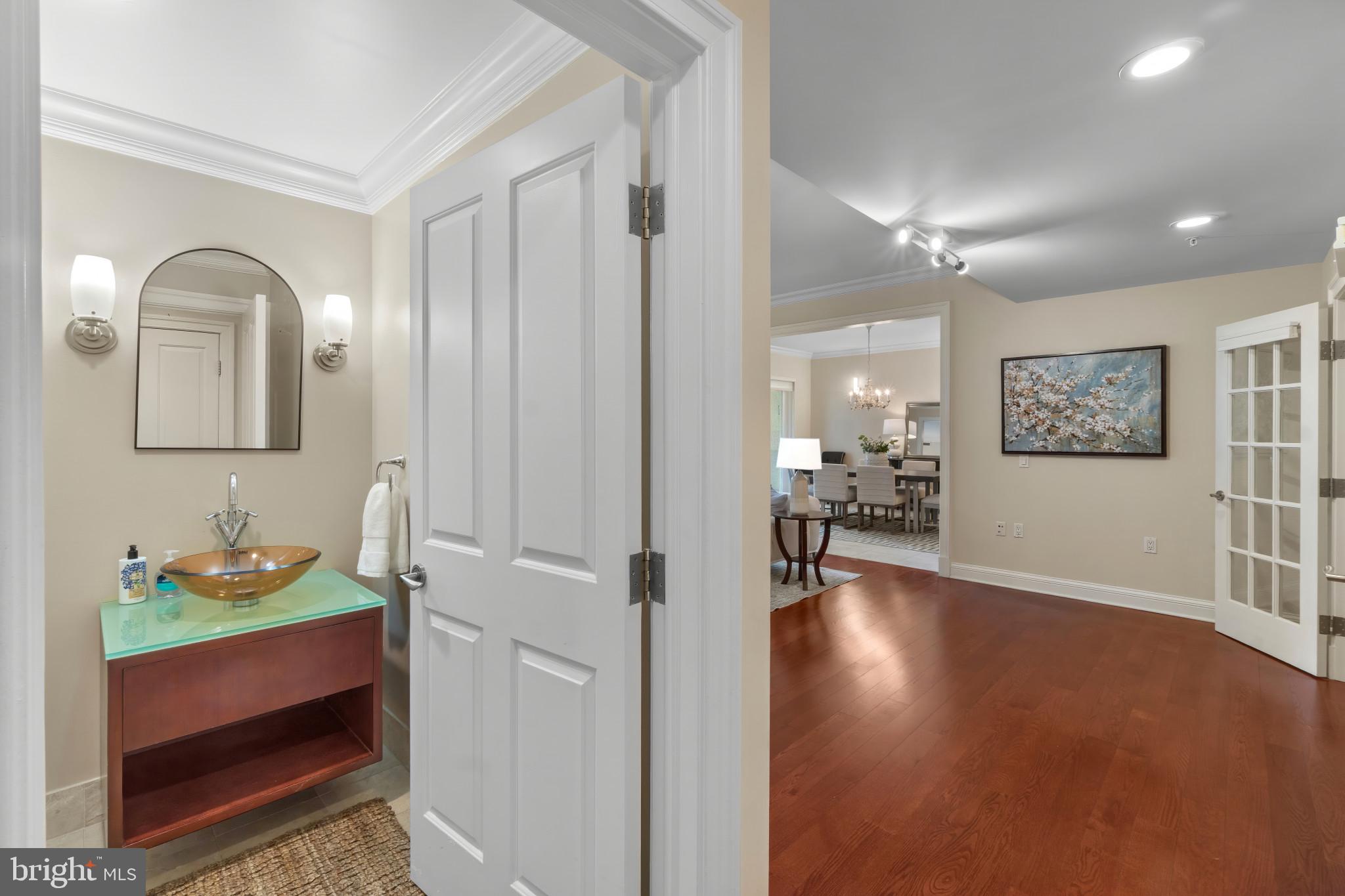 THE RITZ-CARLTON RESIDENCES - Residential