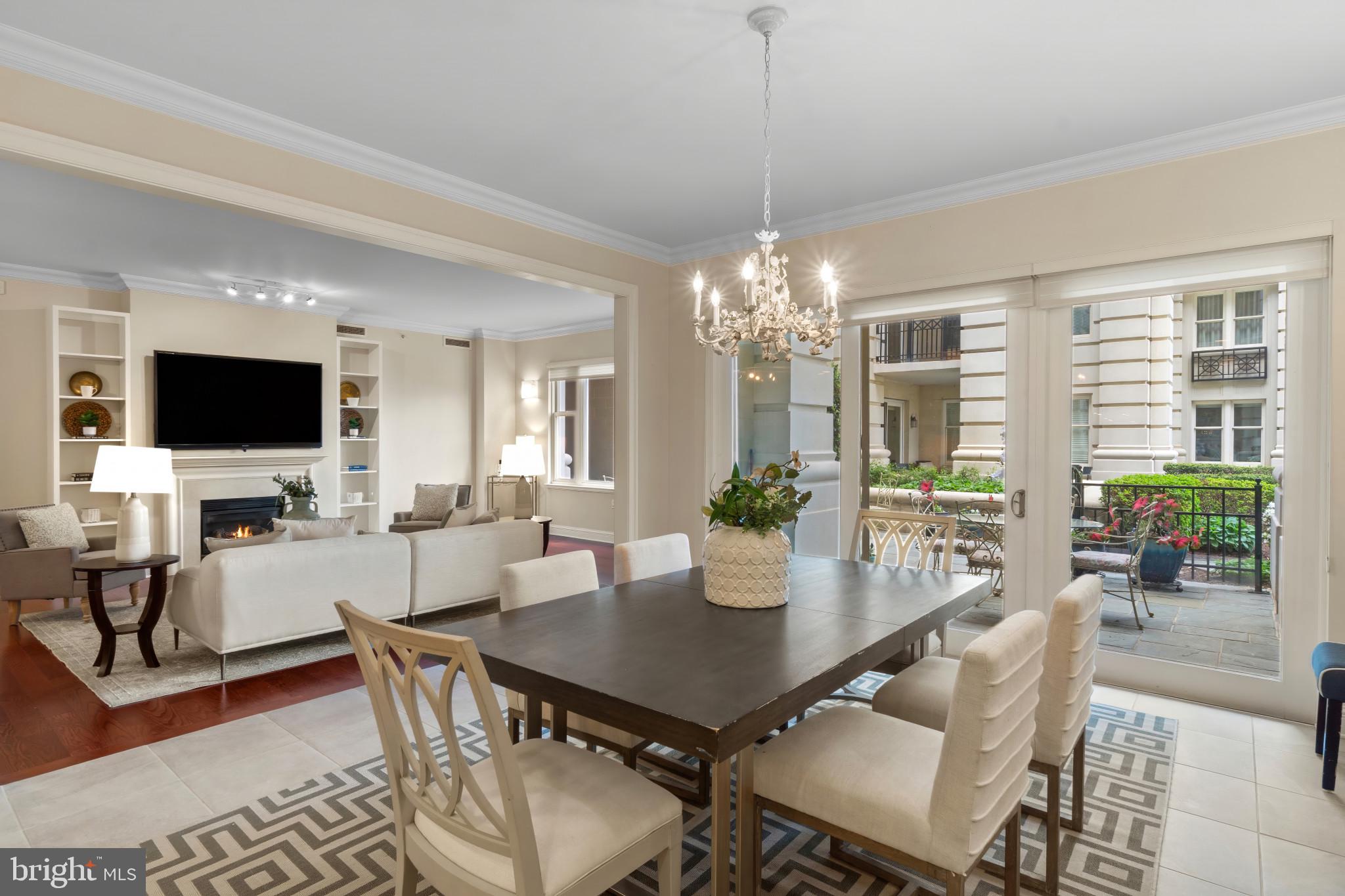 THE RITZ-CARLTON RESIDENCES - Residential