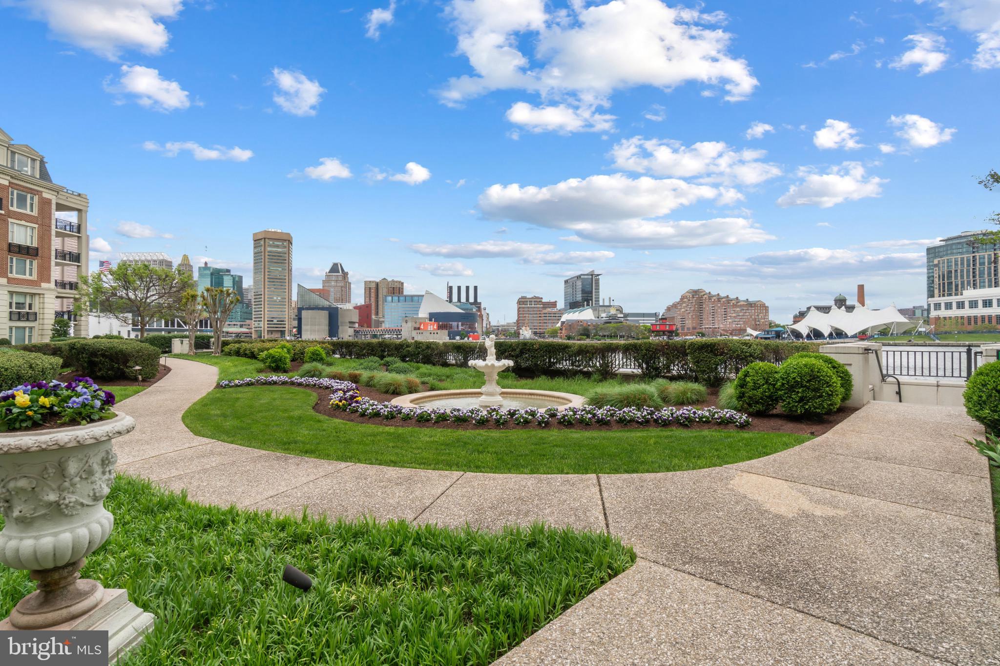 THE RITZ-CARLTON RESIDENCES - Residential