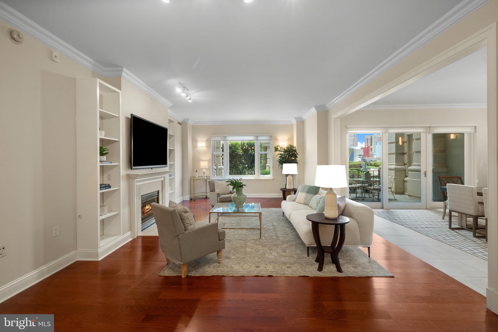 THE RITZ-CARLTON RESIDENCES - Residential