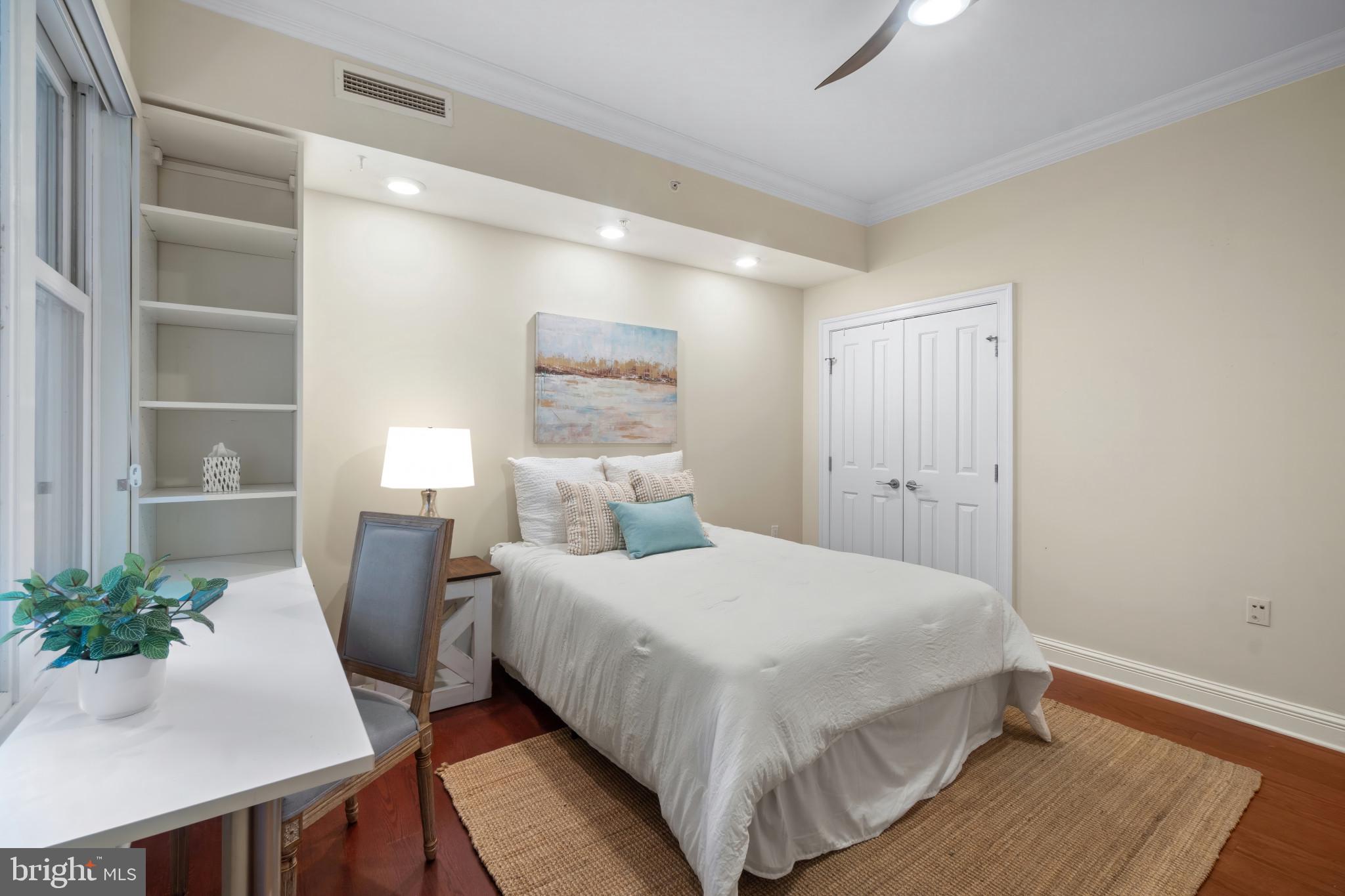 THE RITZ-CARLTON RESIDENCES - Residential