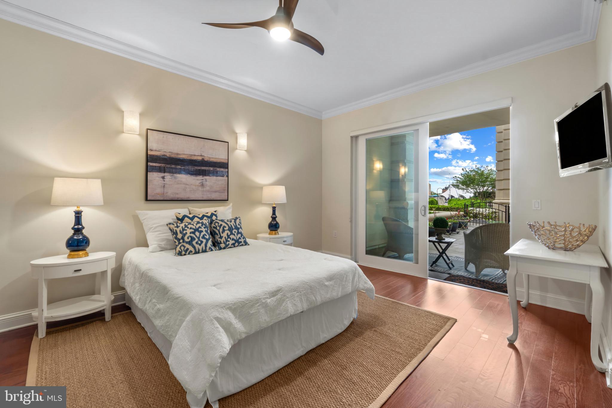 THE RITZ-CARLTON RESIDENCES - Residential