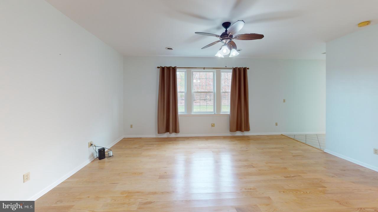 LAKEWOOD - Residential Lease