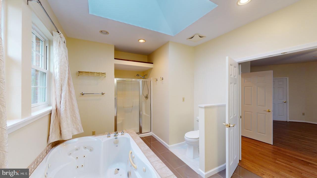 LAKEWOOD - Residential Lease