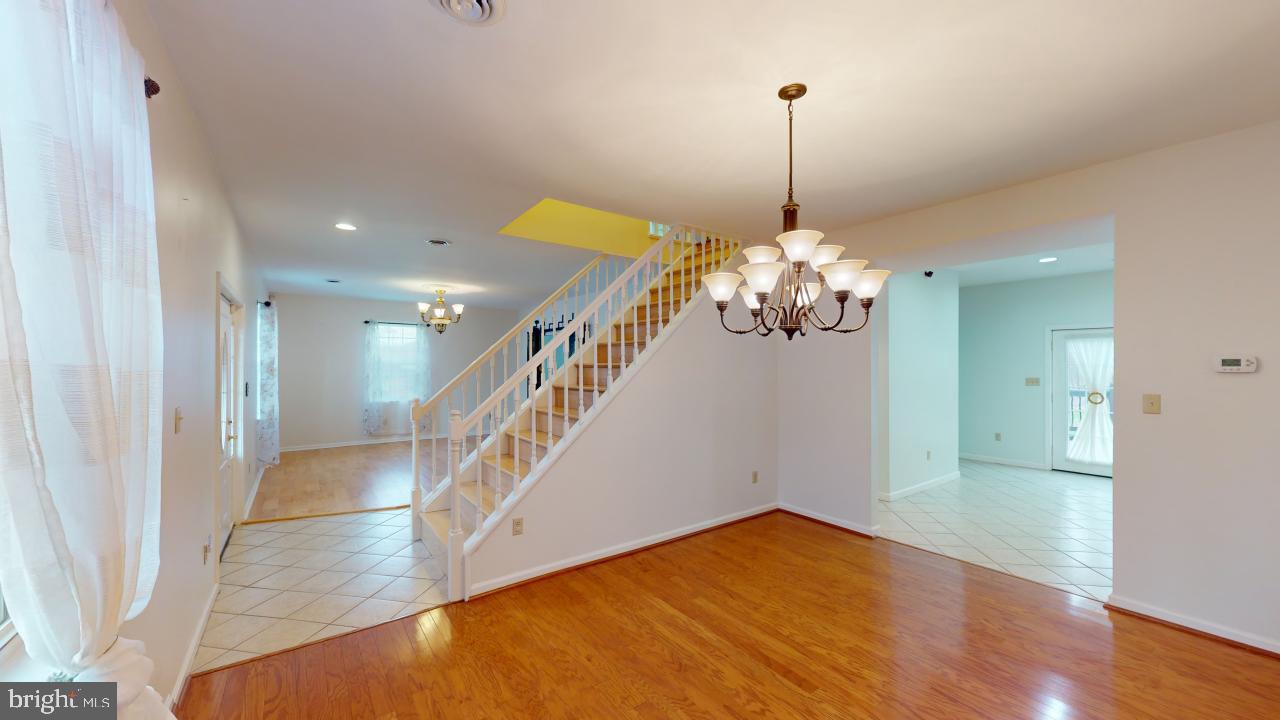 LAKEWOOD - Residential Lease