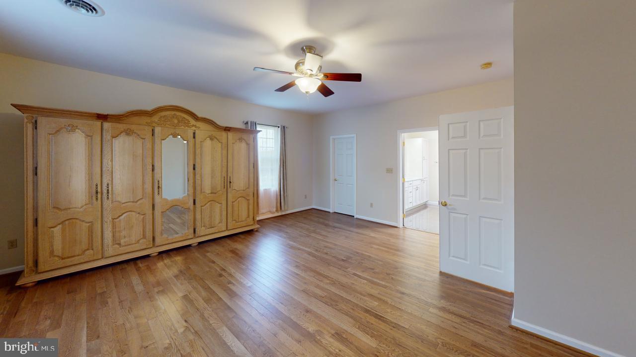 LAKEWOOD - Residential Lease