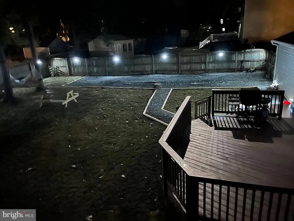 VISTA WOODS - Residential Lease