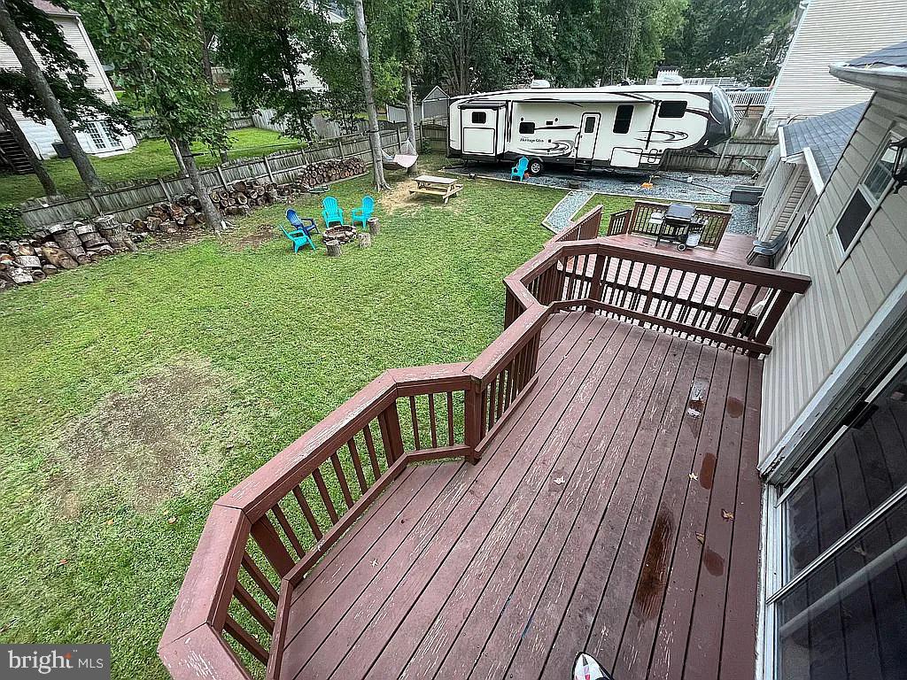 VISTA WOODS - Residential Lease