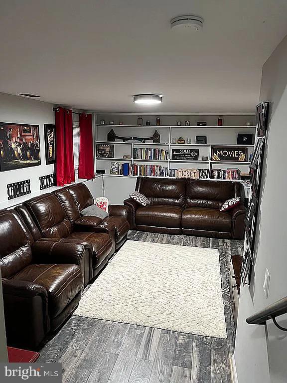 VISTA WOODS - Residential Lease