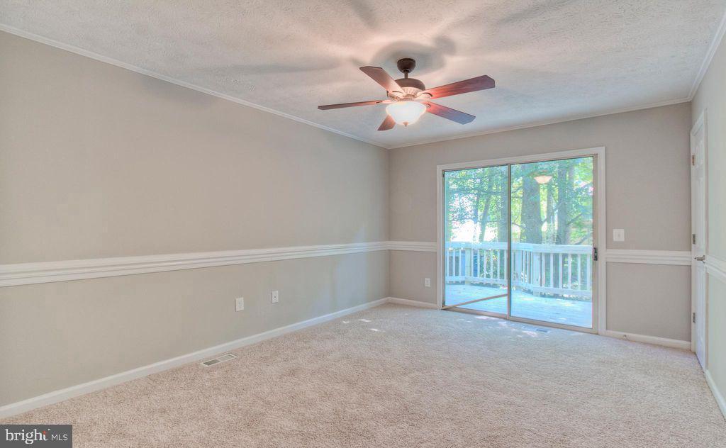 VISTA WOODS - Residential Lease