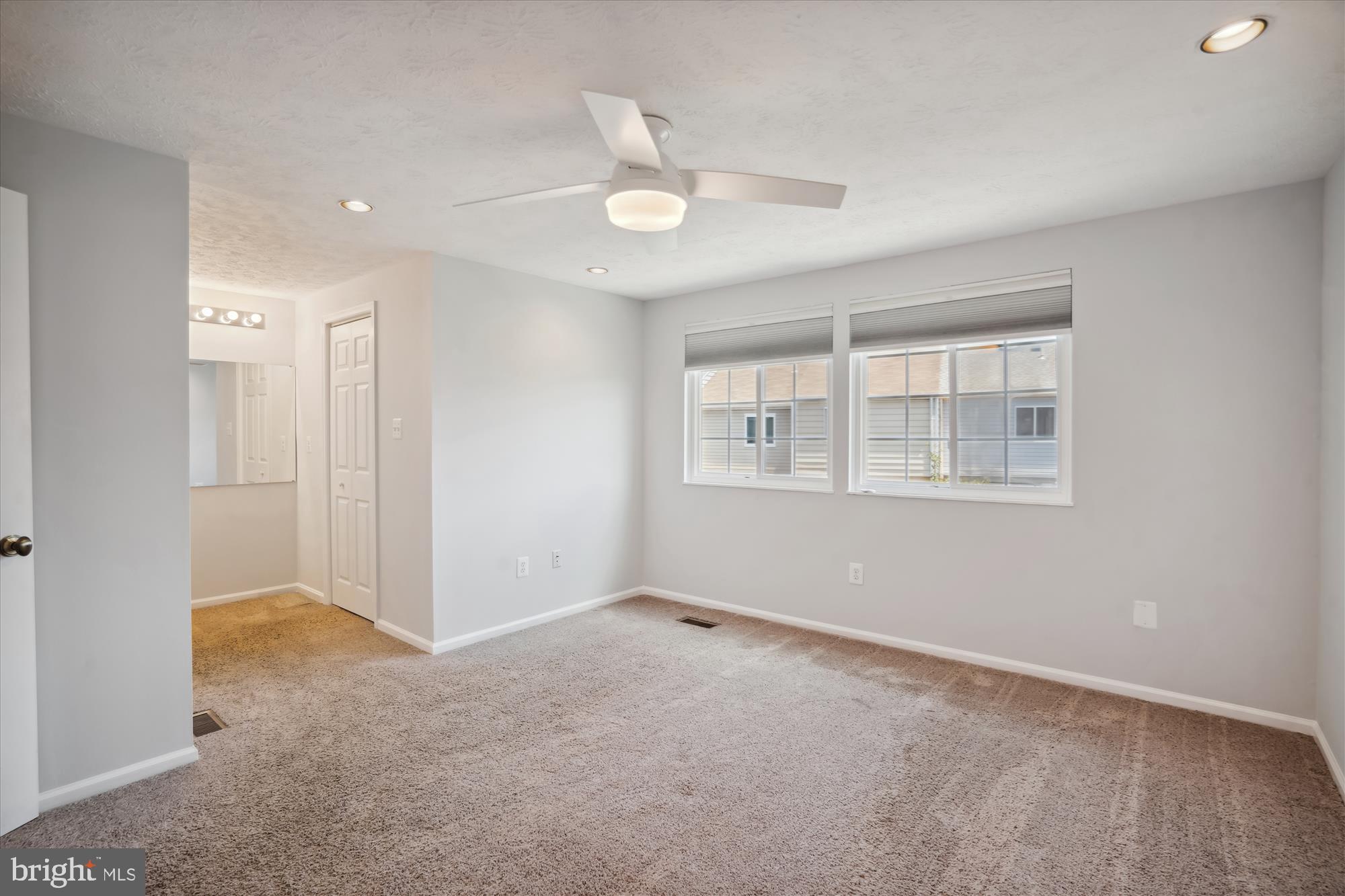 SADDLE CREEK - Residential