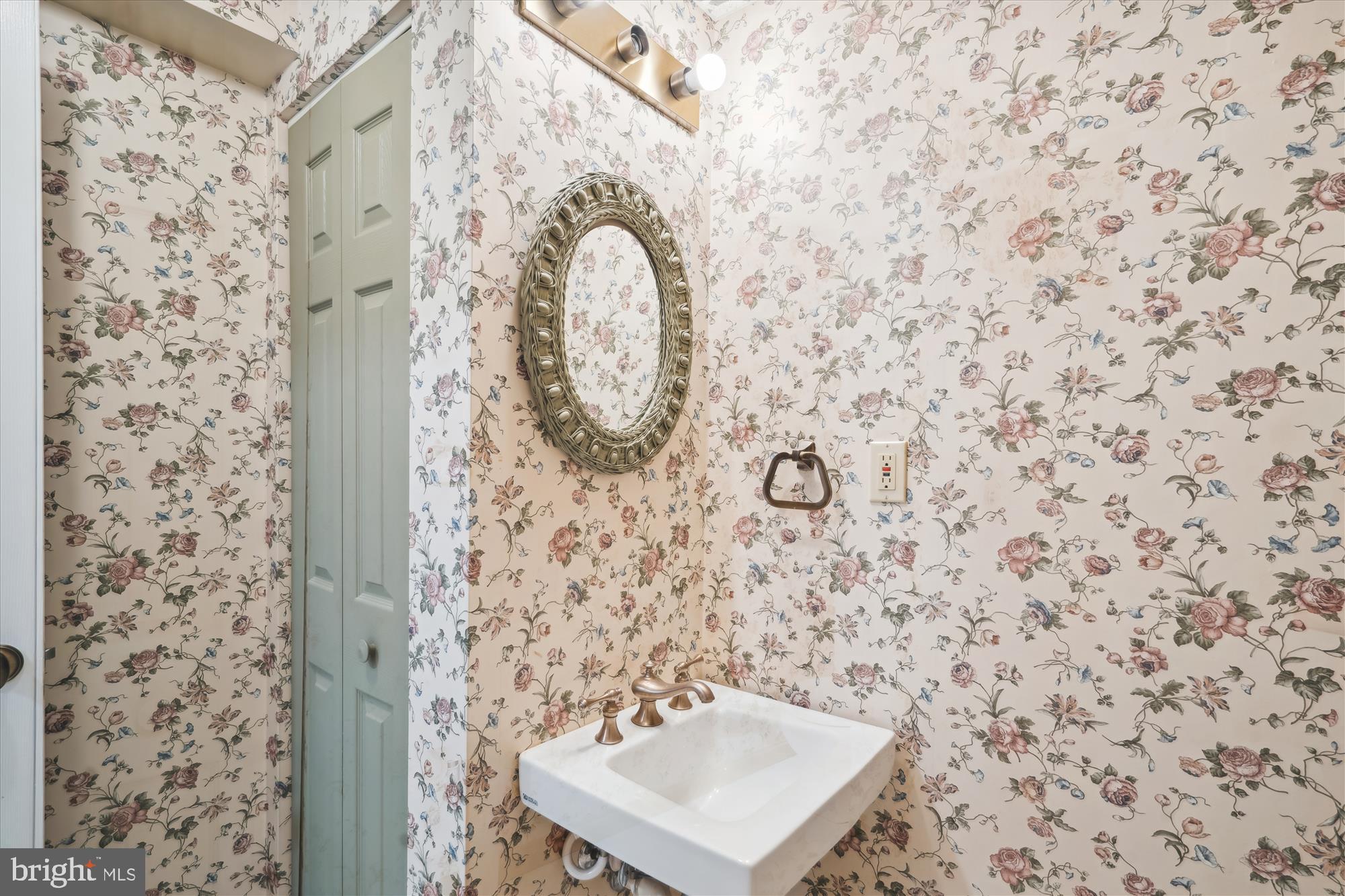 SADDLE CREEK - Residential