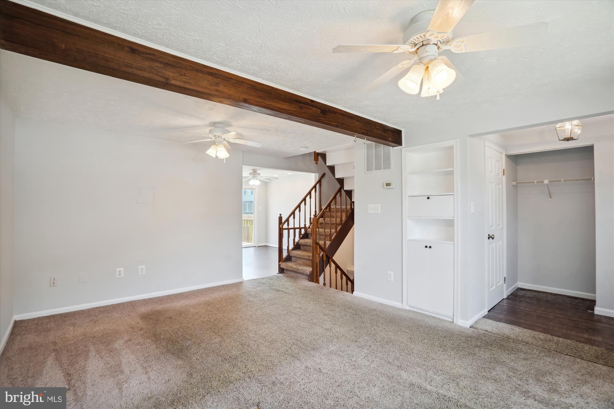 SADDLE CREEK - Residential