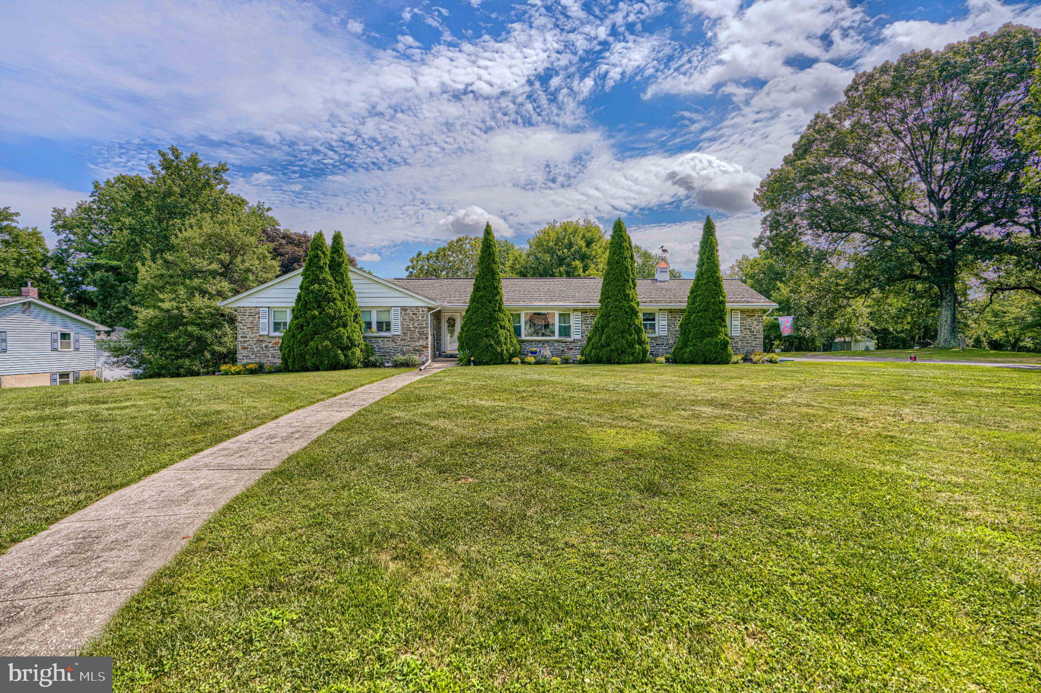 837 WHITE AVENUE