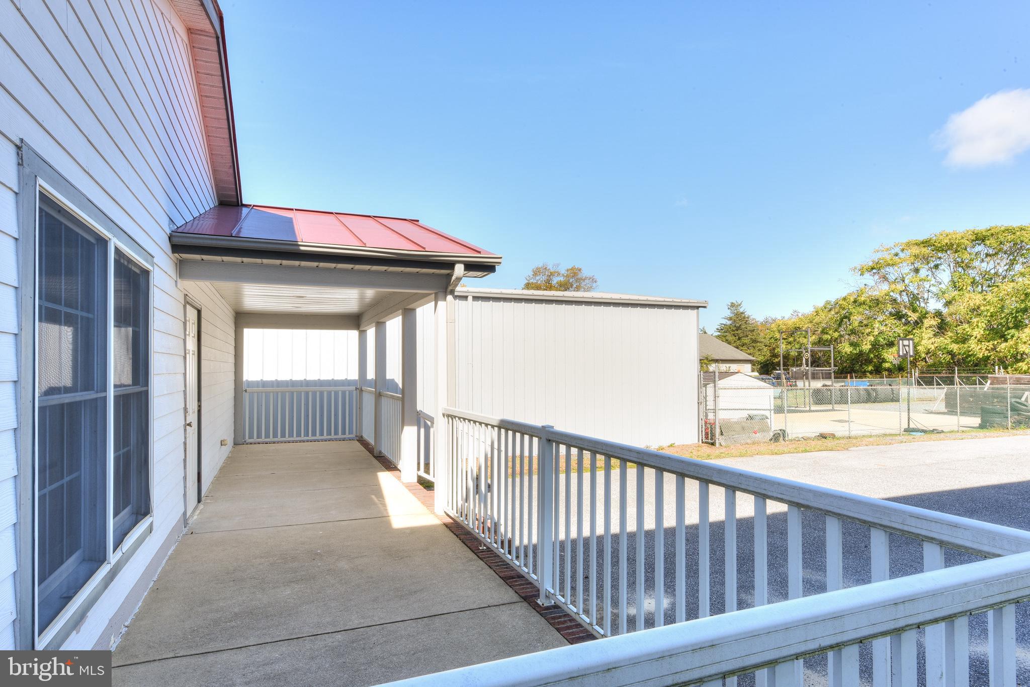 17503 NASSAU COMMONS BOULEVARD