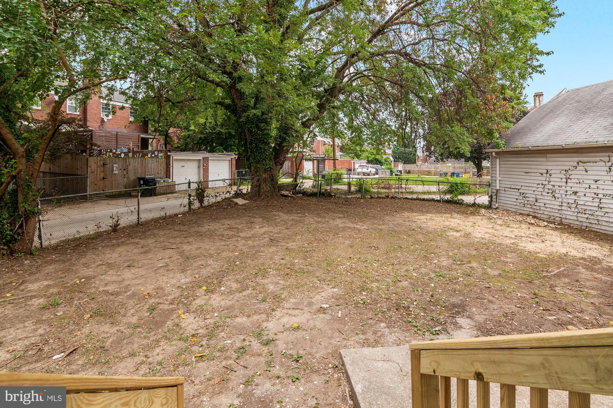 DUNDALK MANOR - Residential