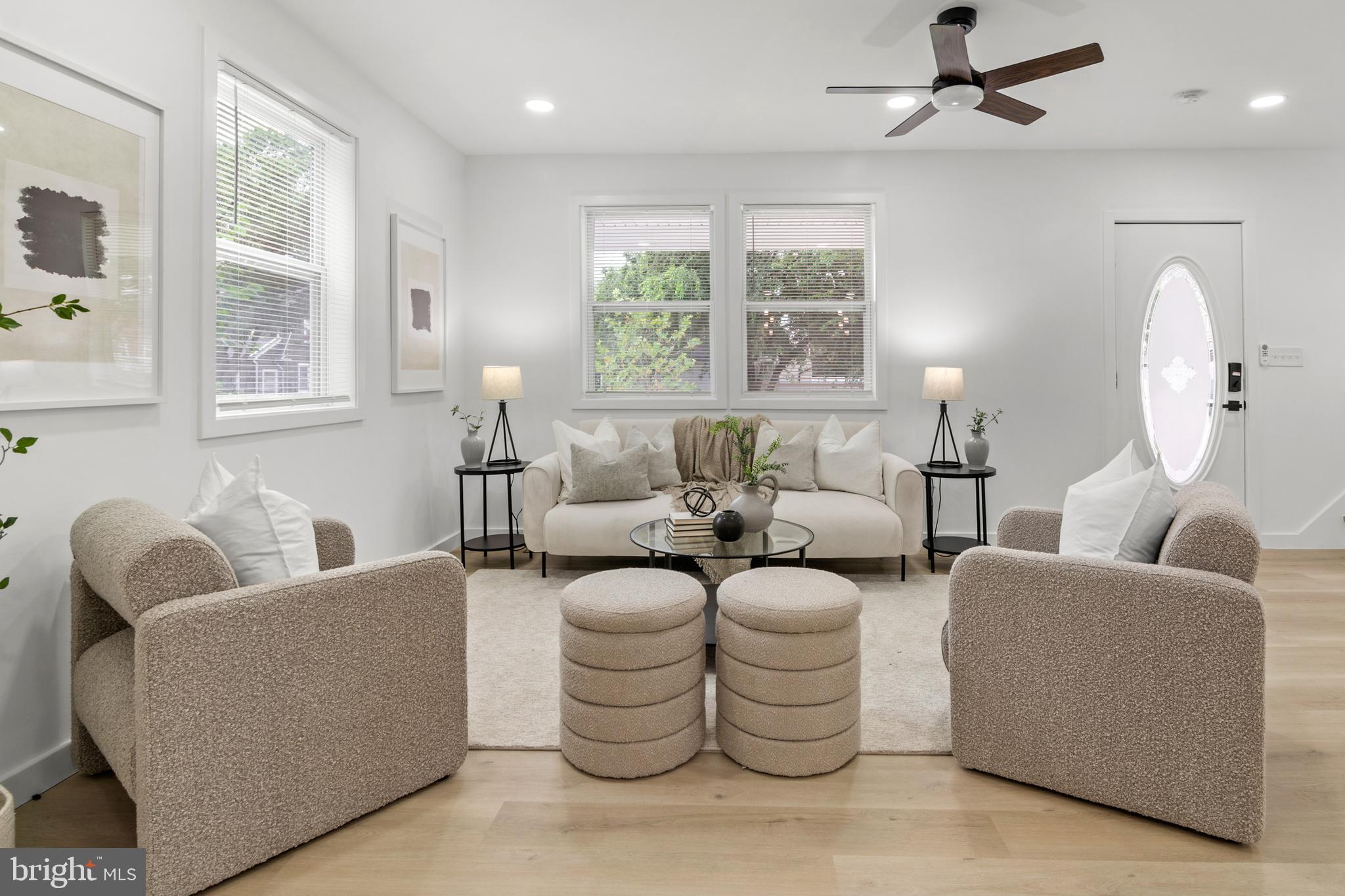 DUNDALK MANOR - Residential