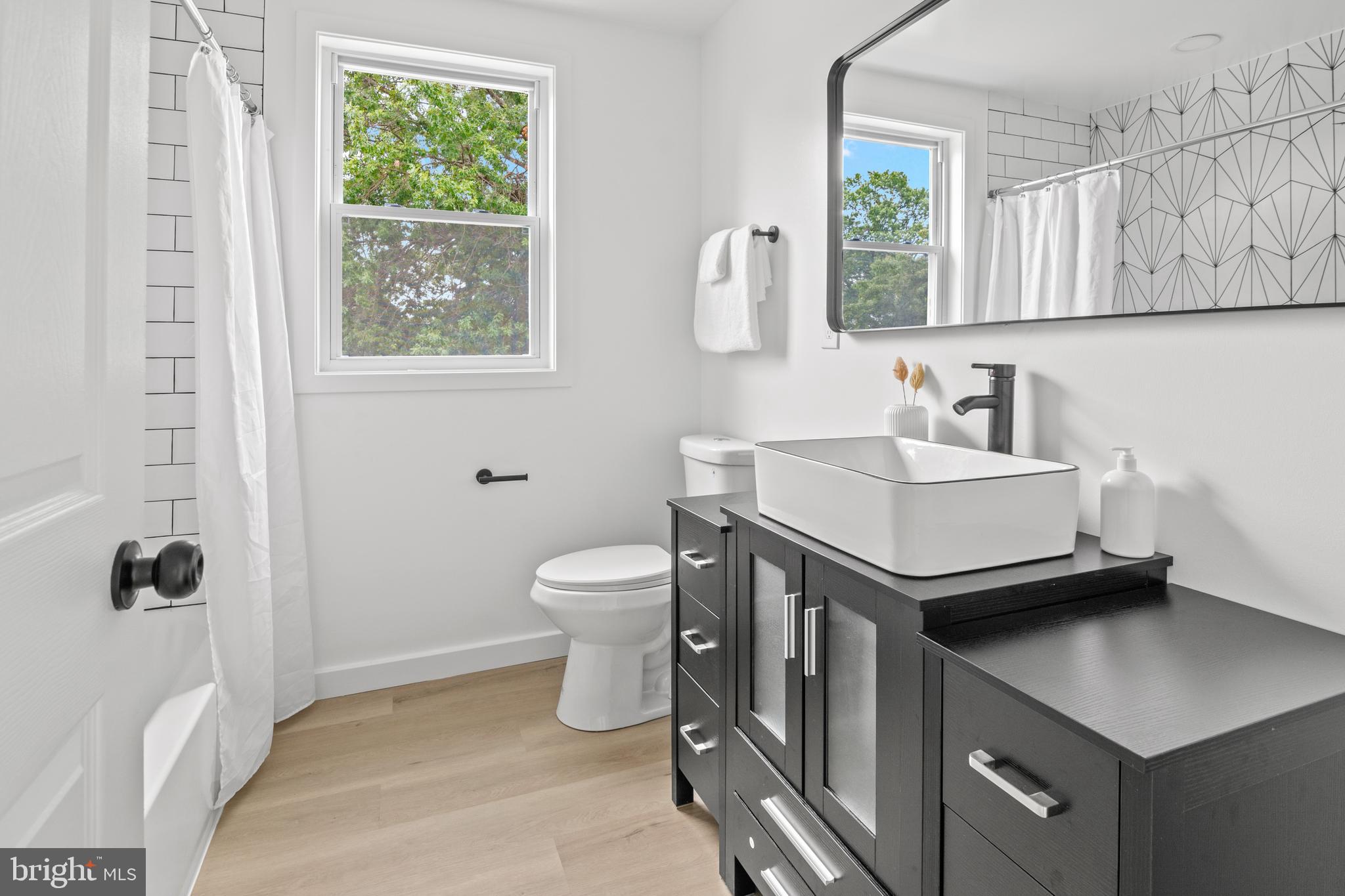 DUNDALK MANOR - Residential