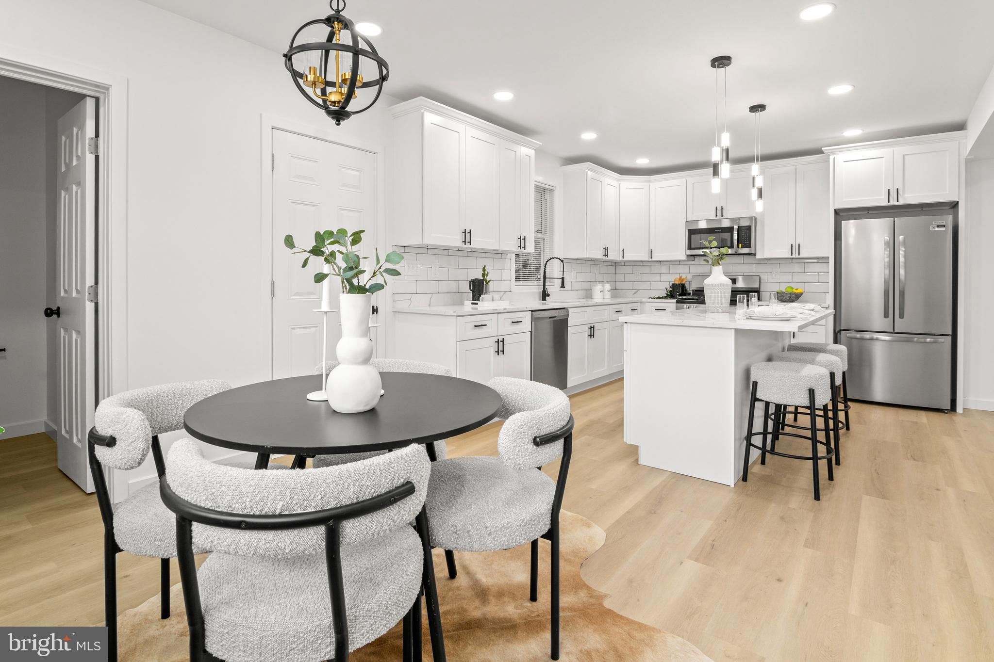 DUNDALK MANOR - Residential