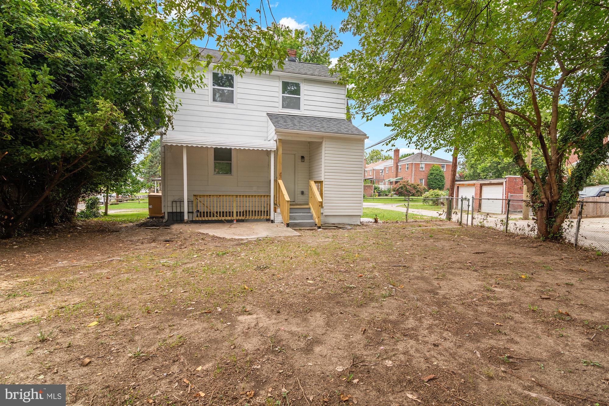 DUNDALK MANOR - Residential