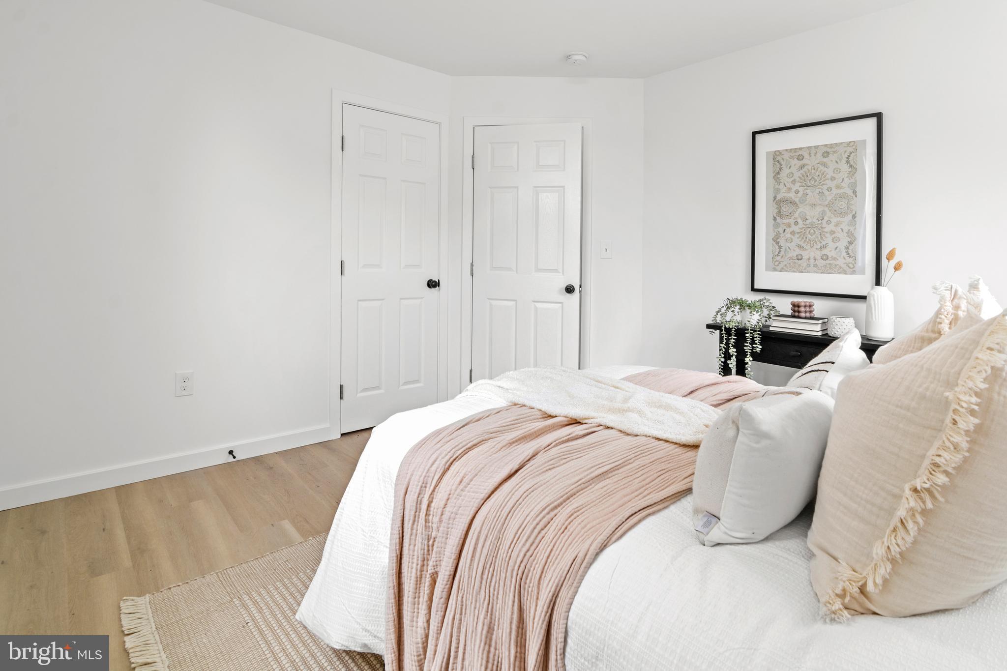 DUNDALK MANOR - Residential