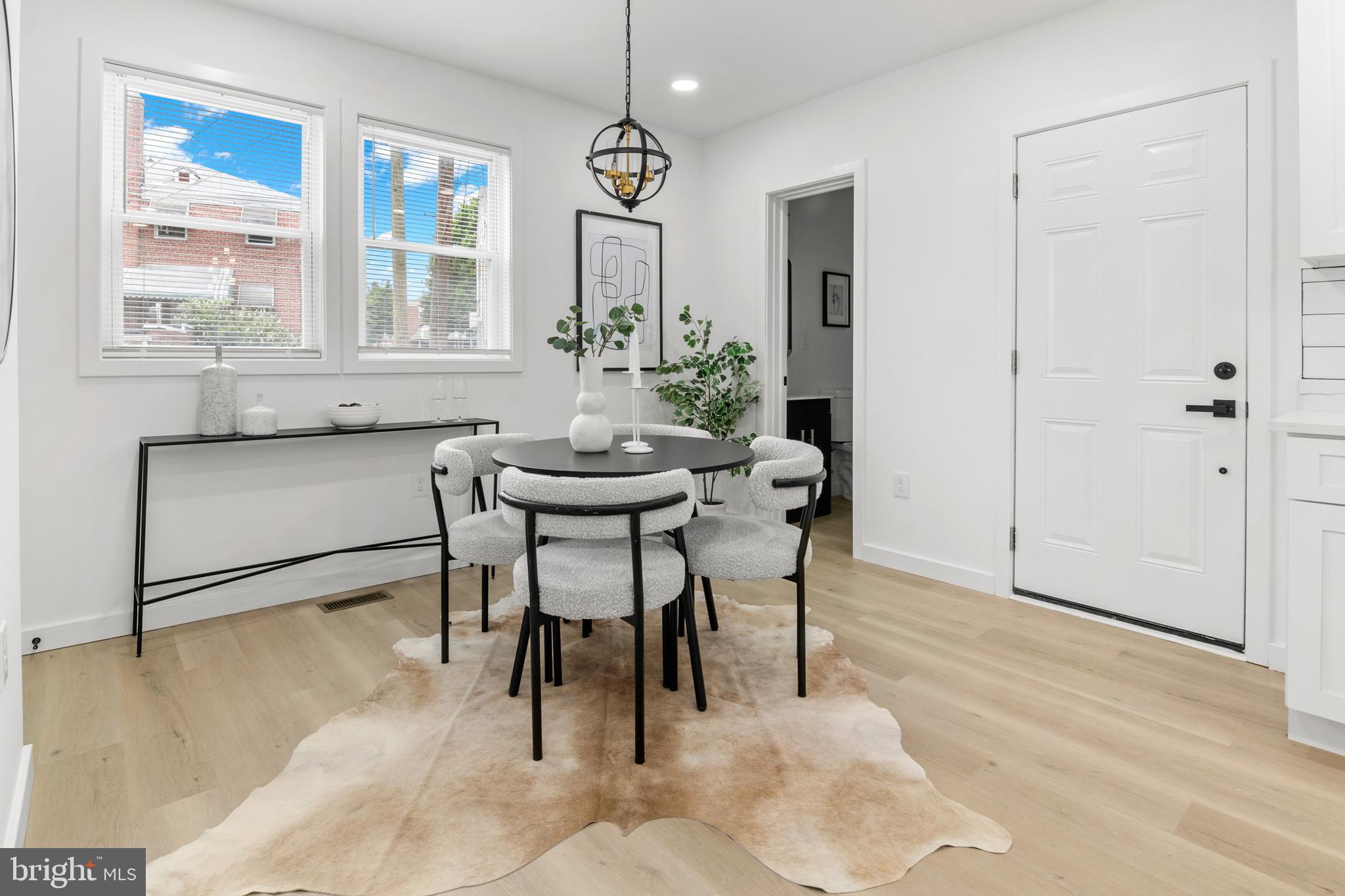 DUNDALK MANOR - Residential