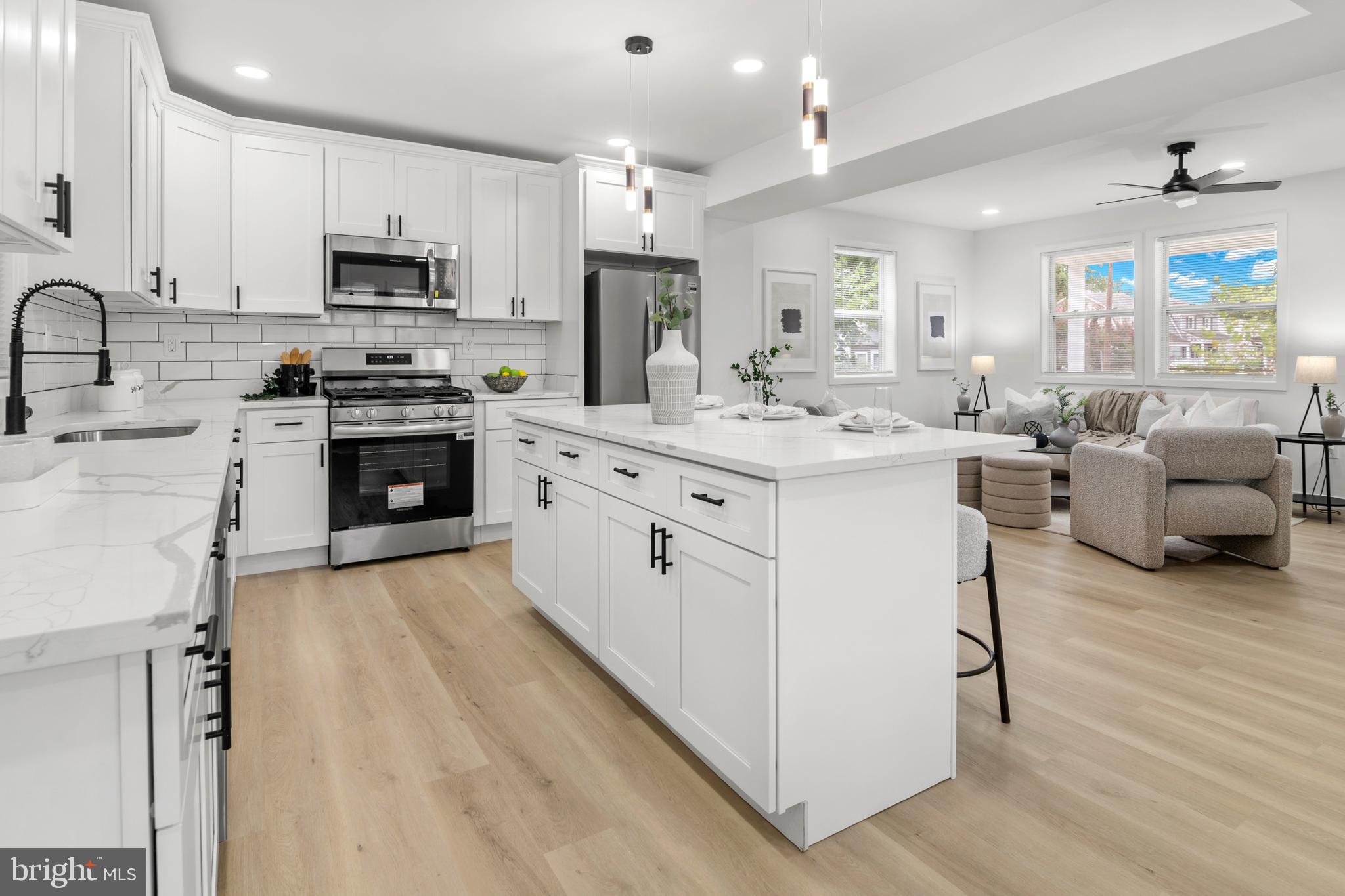 DUNDALK MANOR - Residential