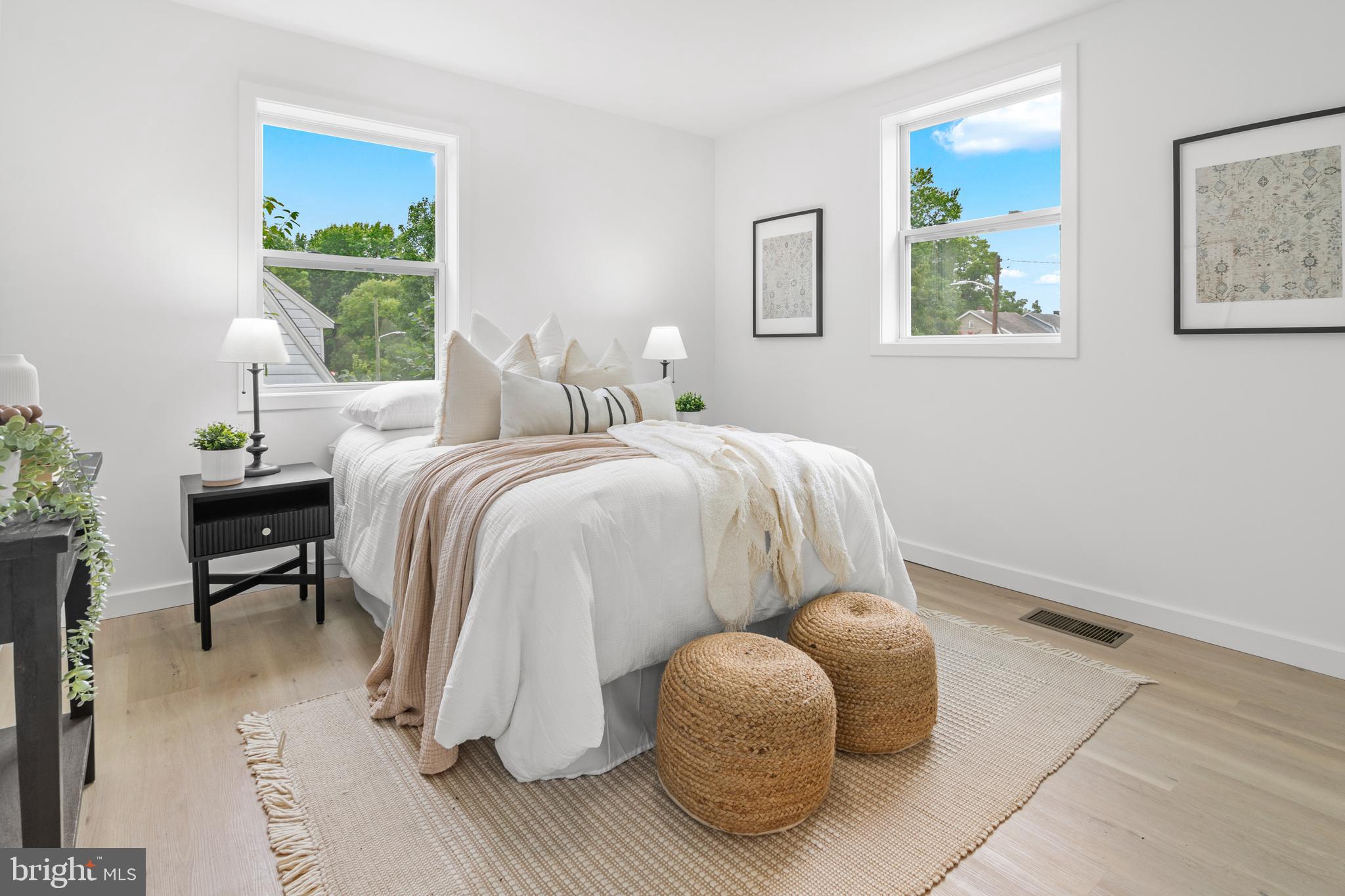 DUNDALK MANOR - Residential