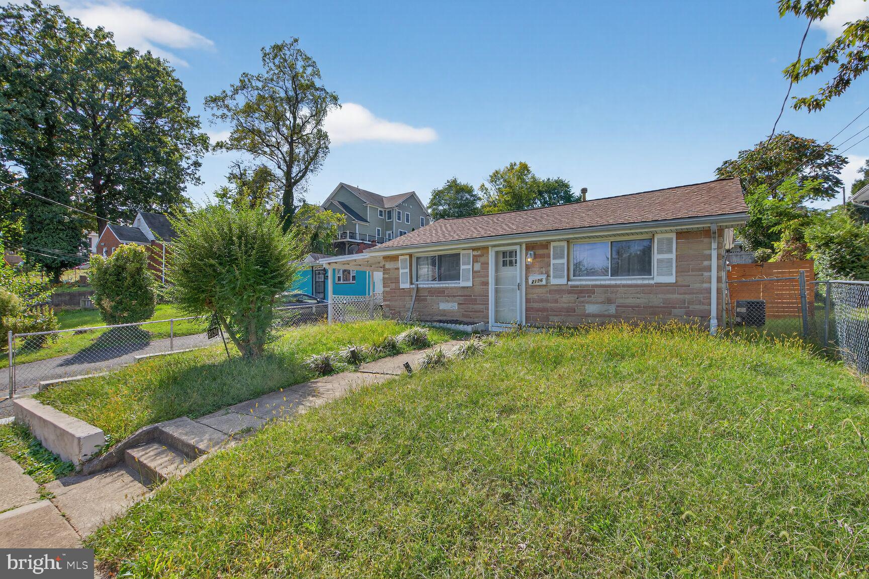 VACANT AS OF 10/31       -----      OPEN HOUSE 11/2   11AM - 1PM
Single Family Home for rent in Green Valley in South Arlington!
With this 3 Bedroom 1 Bathroom Single Family Home in the Green Valley neighborhood of South Arlington, you'll find a "sweet spot" in a sweet spot!  Nestled between the entertainment, restaurants, and attractions of North Arlington, and historic Columbia Pike in South Arlington, you get the best of both worlds. 
Recently installed new floors and countertops.  Has a fenced in back yard - dog friendly.  Private driveway parking as well as street parking.  Large laundry/storage room.   
Leasing term 1 year +, move in as early as 11/1 - property is currently occupied.