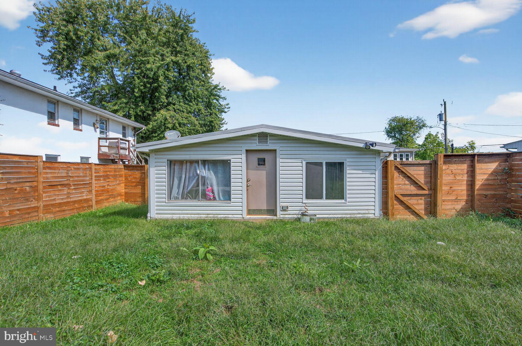 NAUCK GREEN VALLEY - Residential Lease