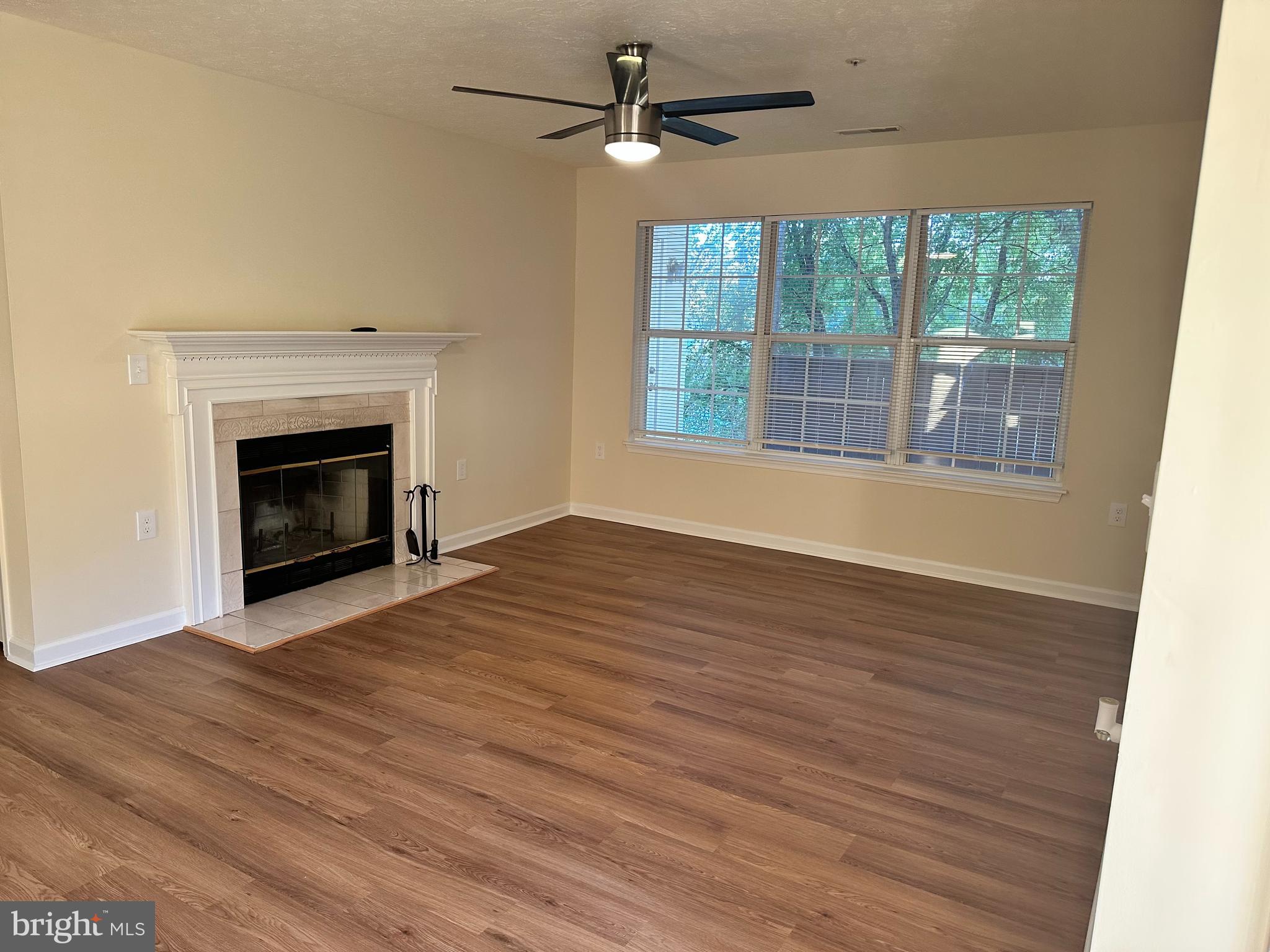 GLENSFORD CONDO - Residential Lease