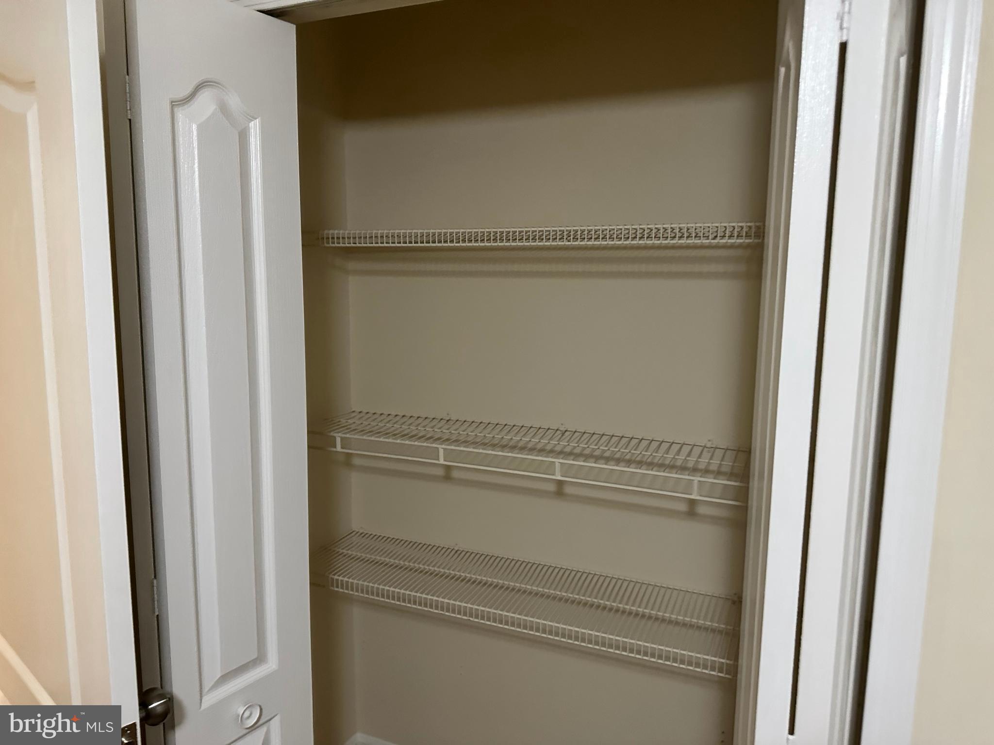 GLENSFORD CONDO - Residential Lease