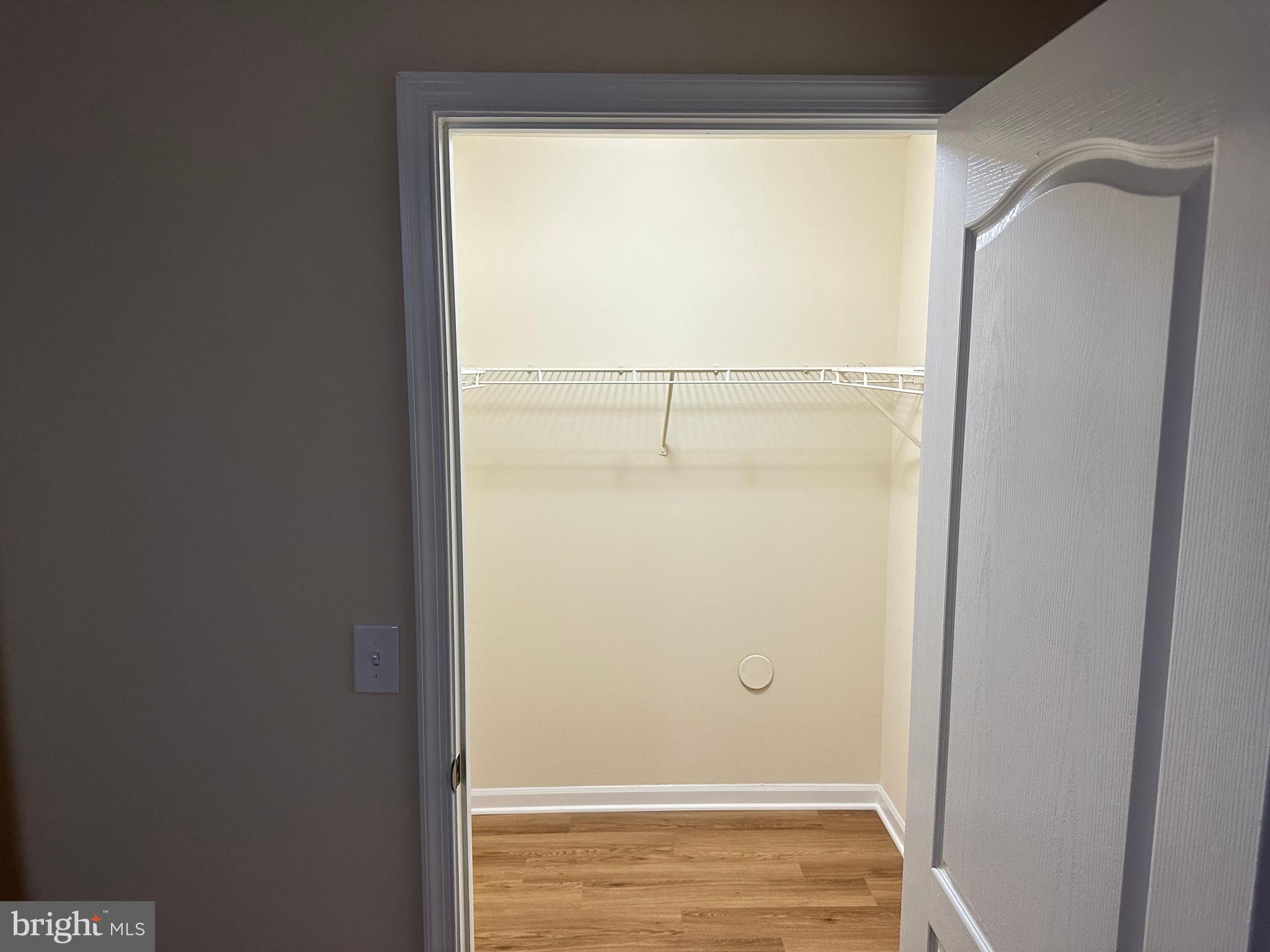 GLENSFORD CONDO - Residential Lease