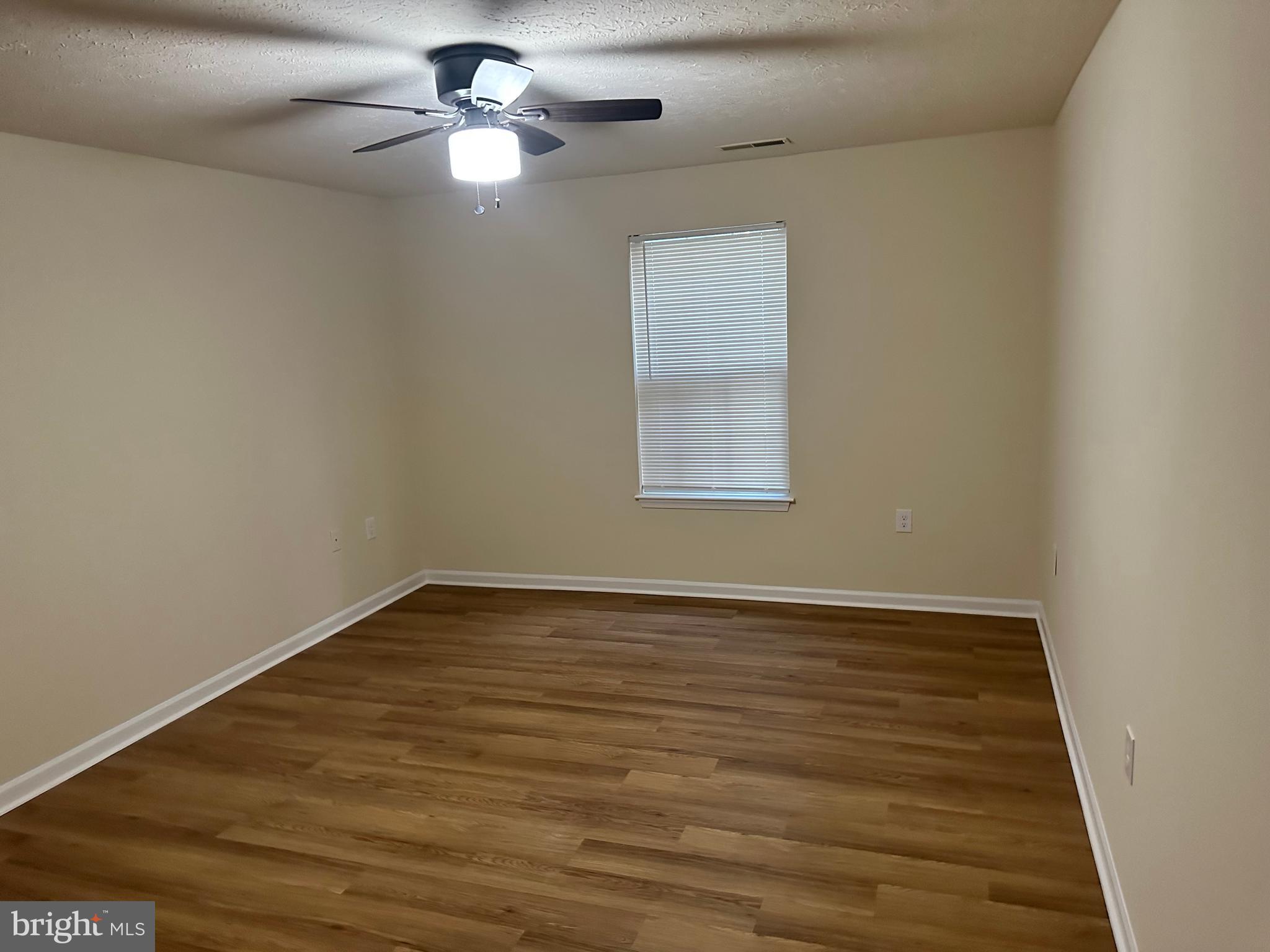 GLENSFORD CONDO - Residential Lease