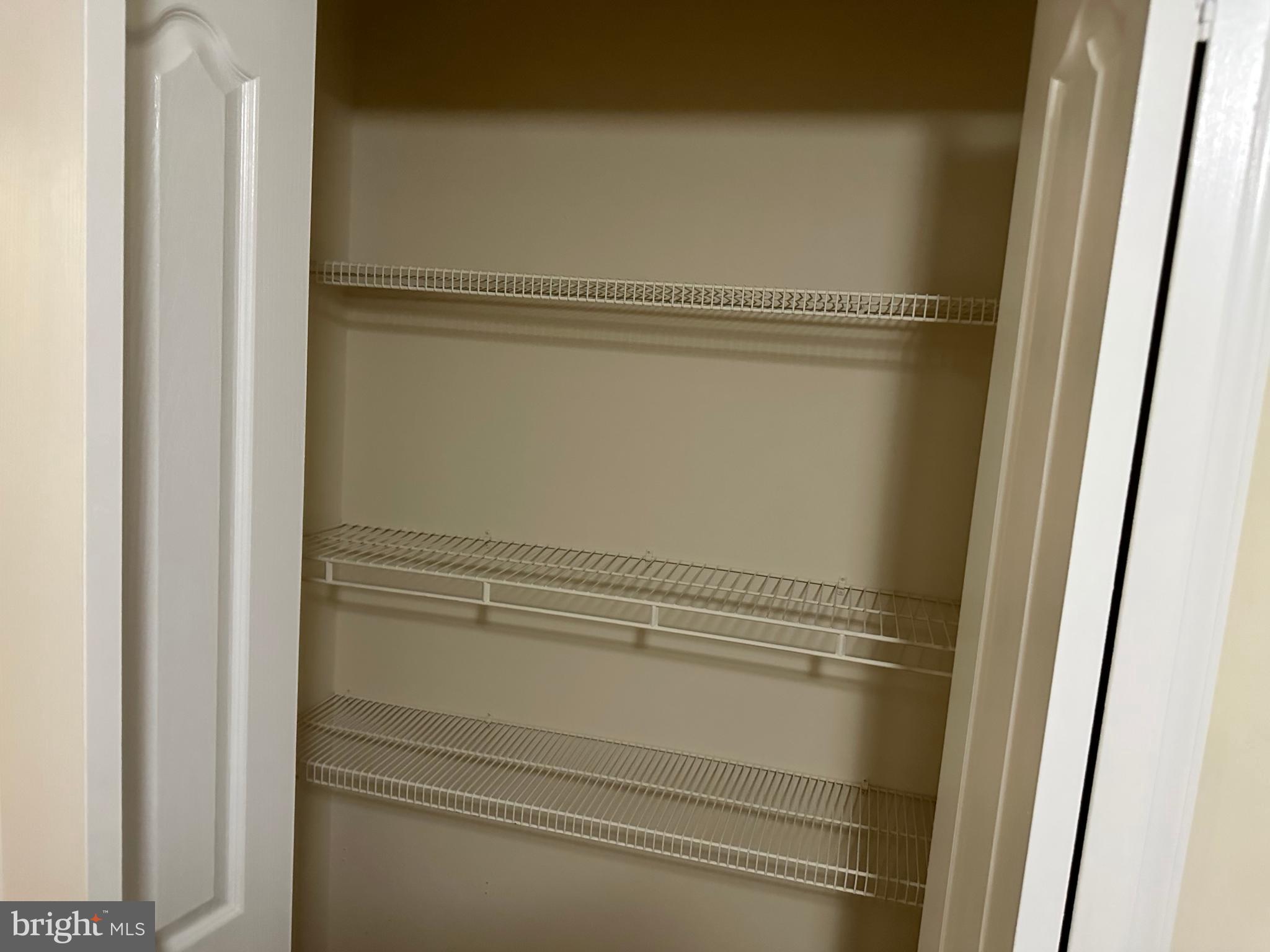 GLENSFORD CONDO - Residential Lease