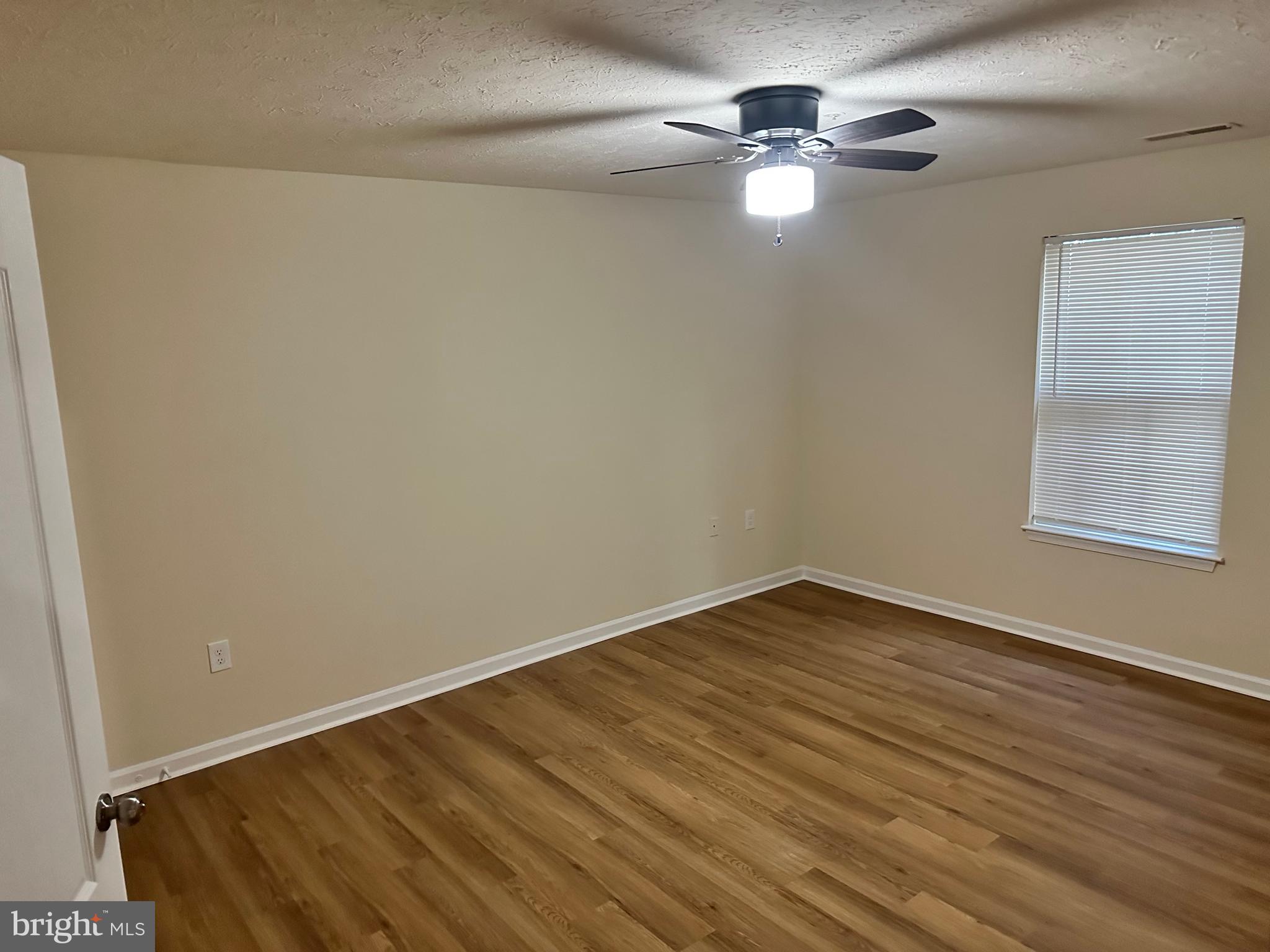 GLENSFORD CONDO - Residential Lease