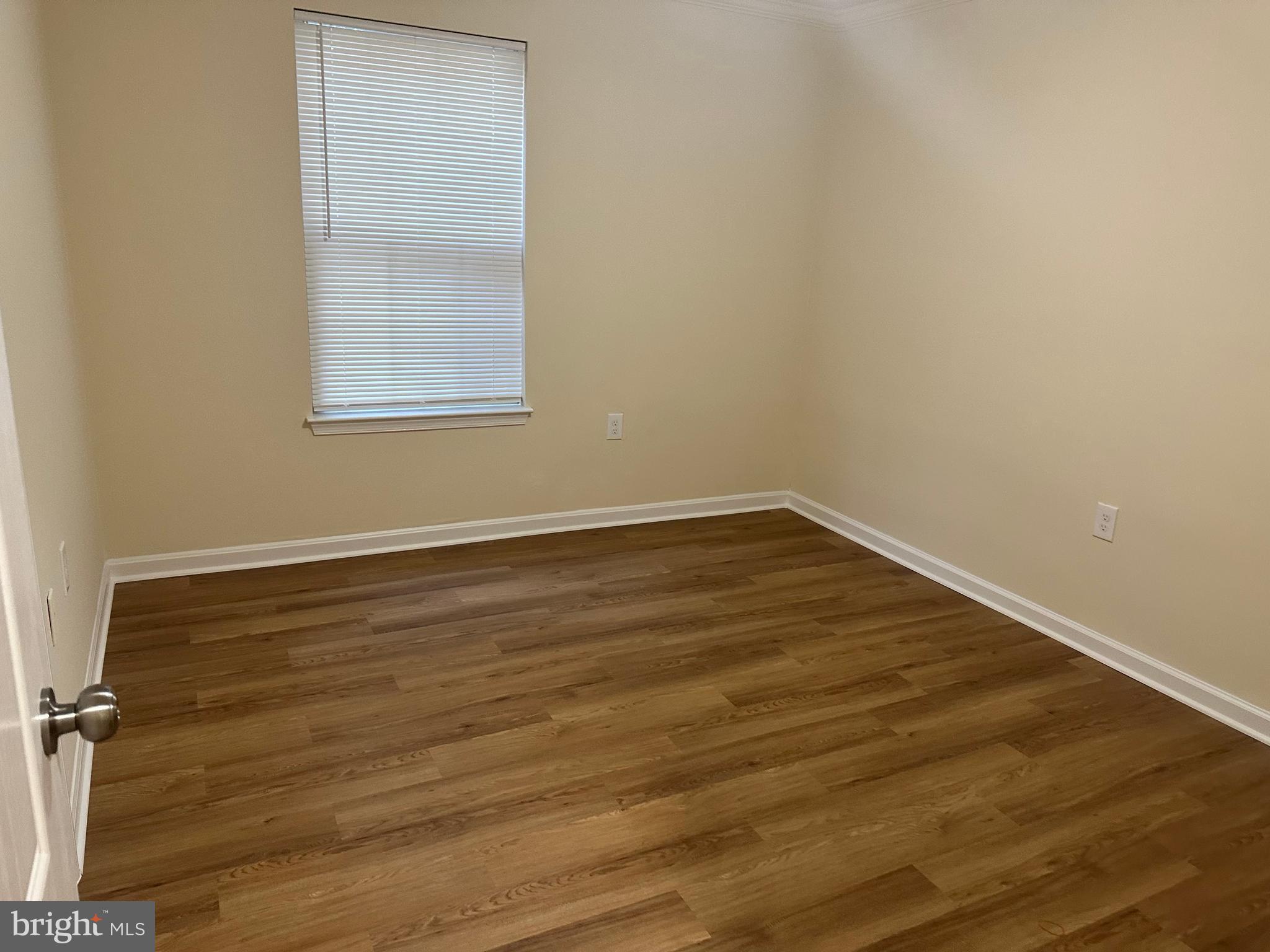 GLENSFORD CONDO - Residential Lease