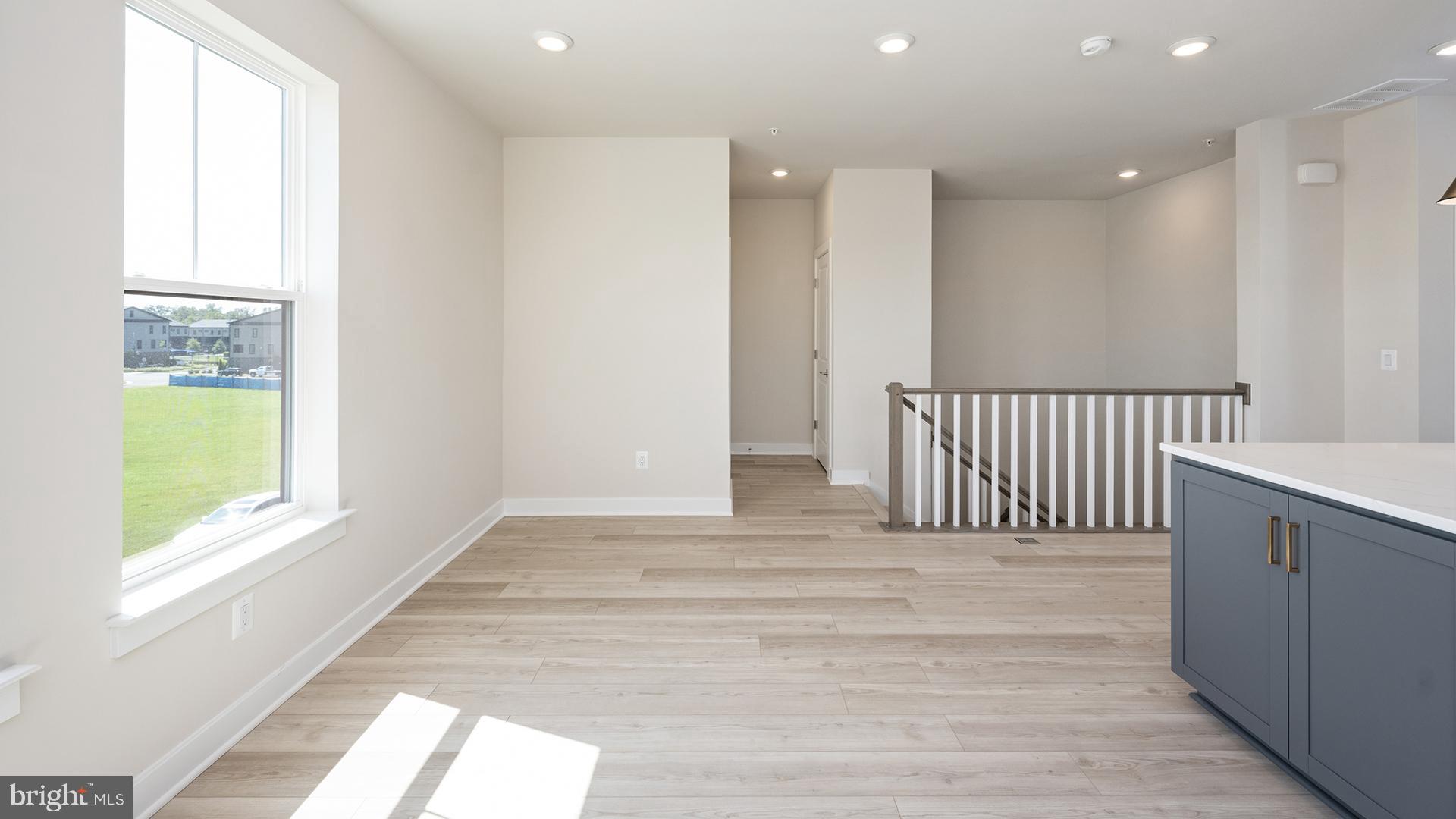 ONE LOUDOUN - Residential