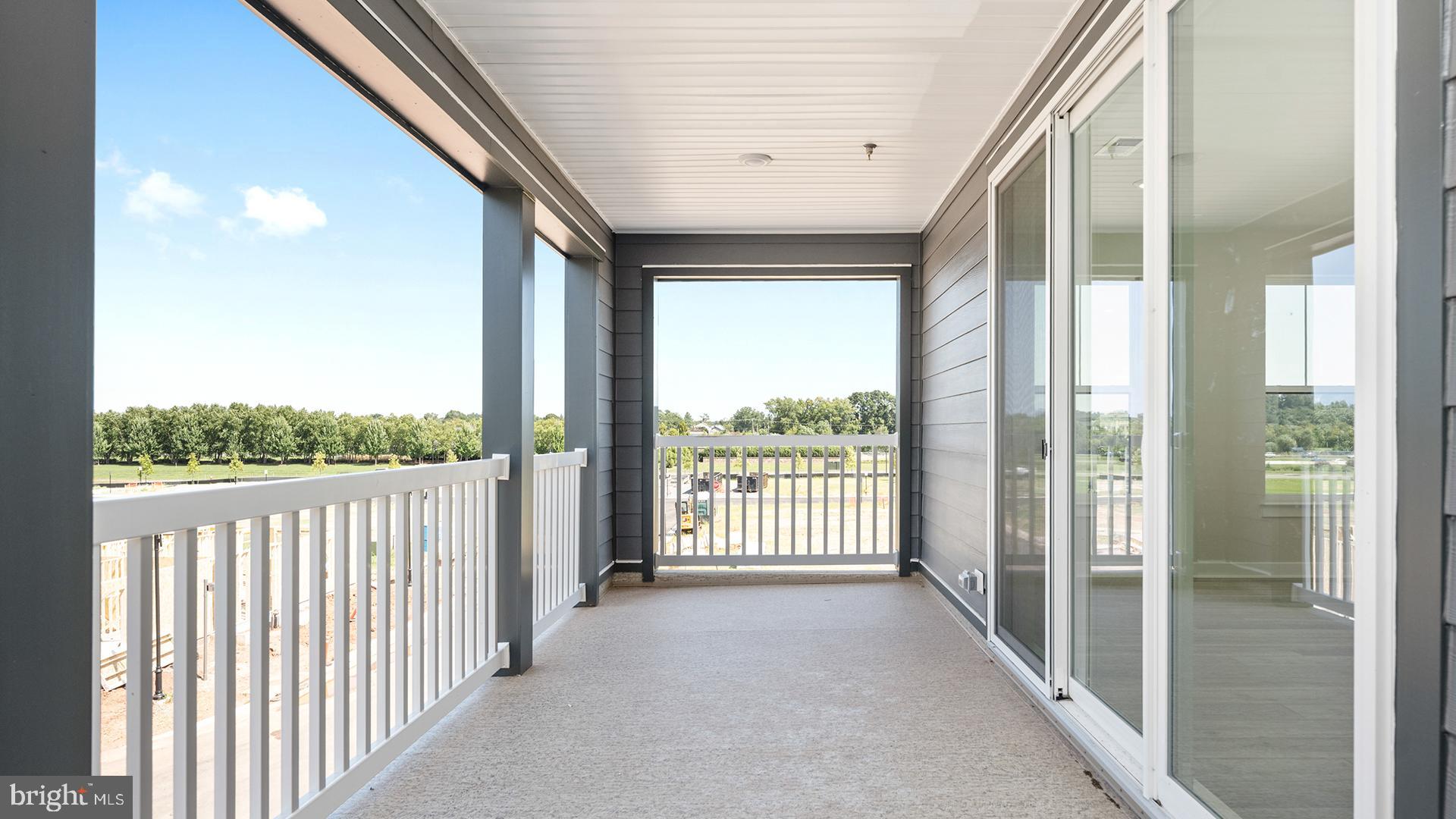 ONE LOUDOUN - Residential