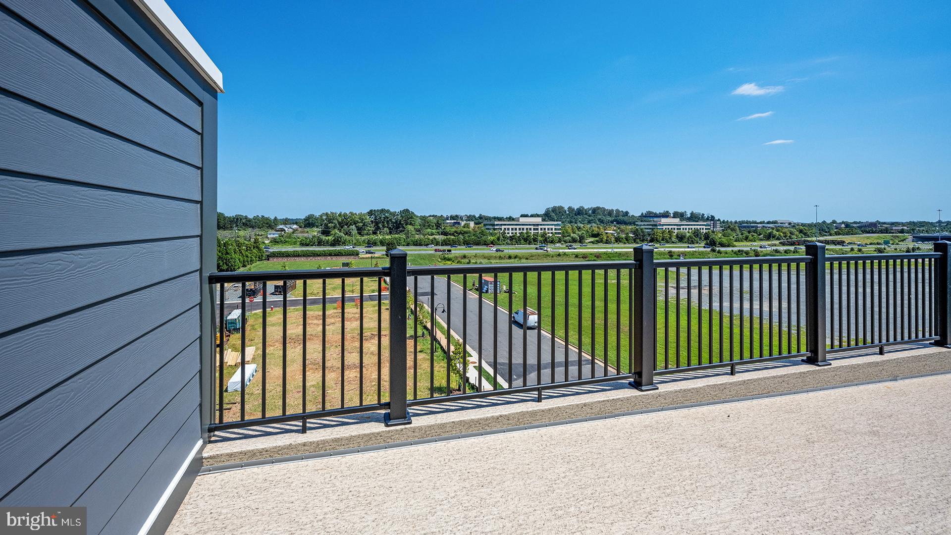 ONE LOUDOUN - Residential