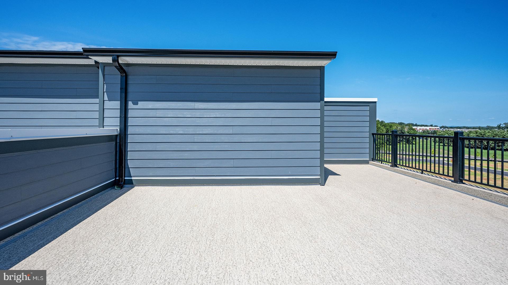 ONE LOUDOUN - Residential