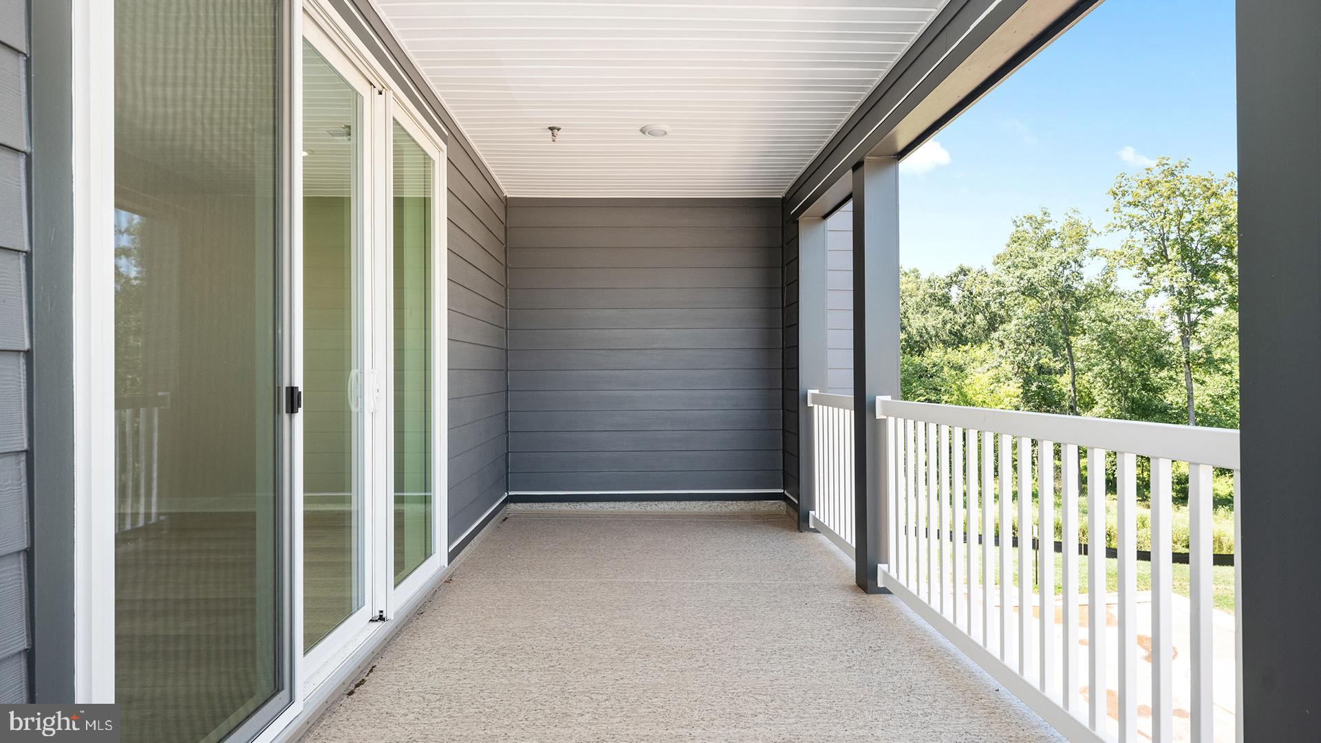 ONE LOUDOUN - Residential