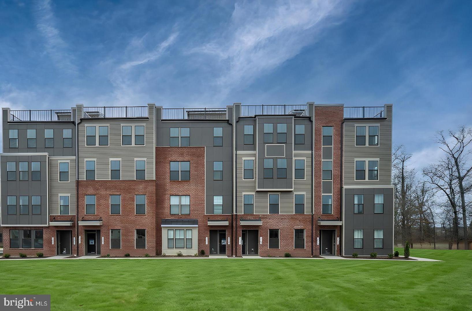 ONE LOUDOUN - Residential