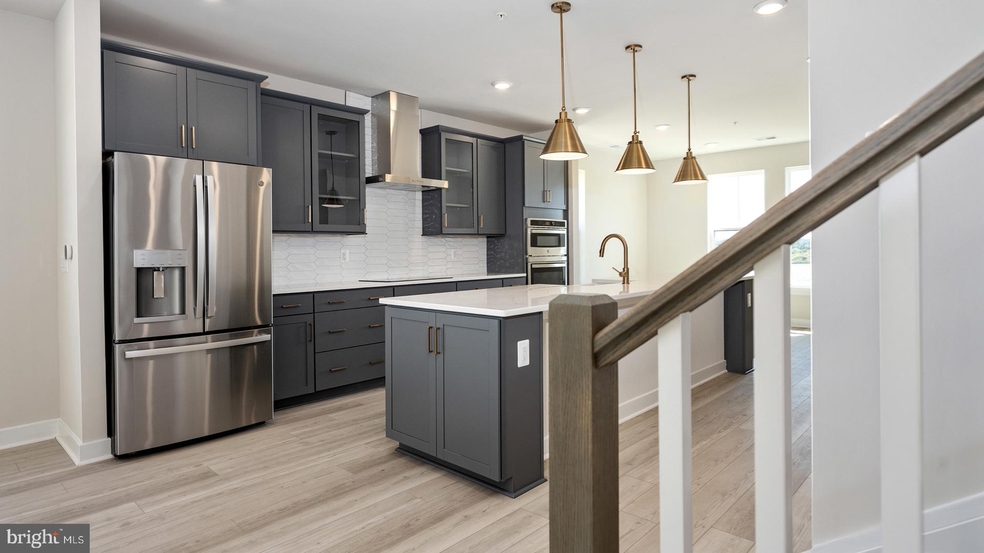 ONE LOUDOUN - Residential