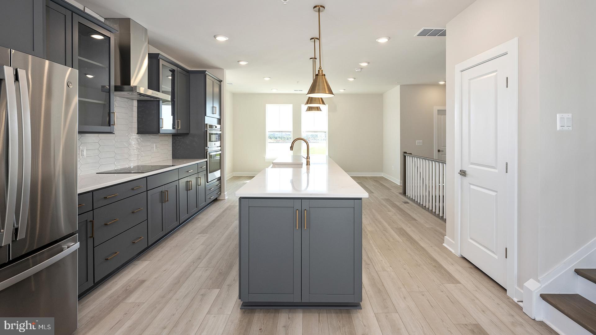 ONE LOUDOUN - Residential