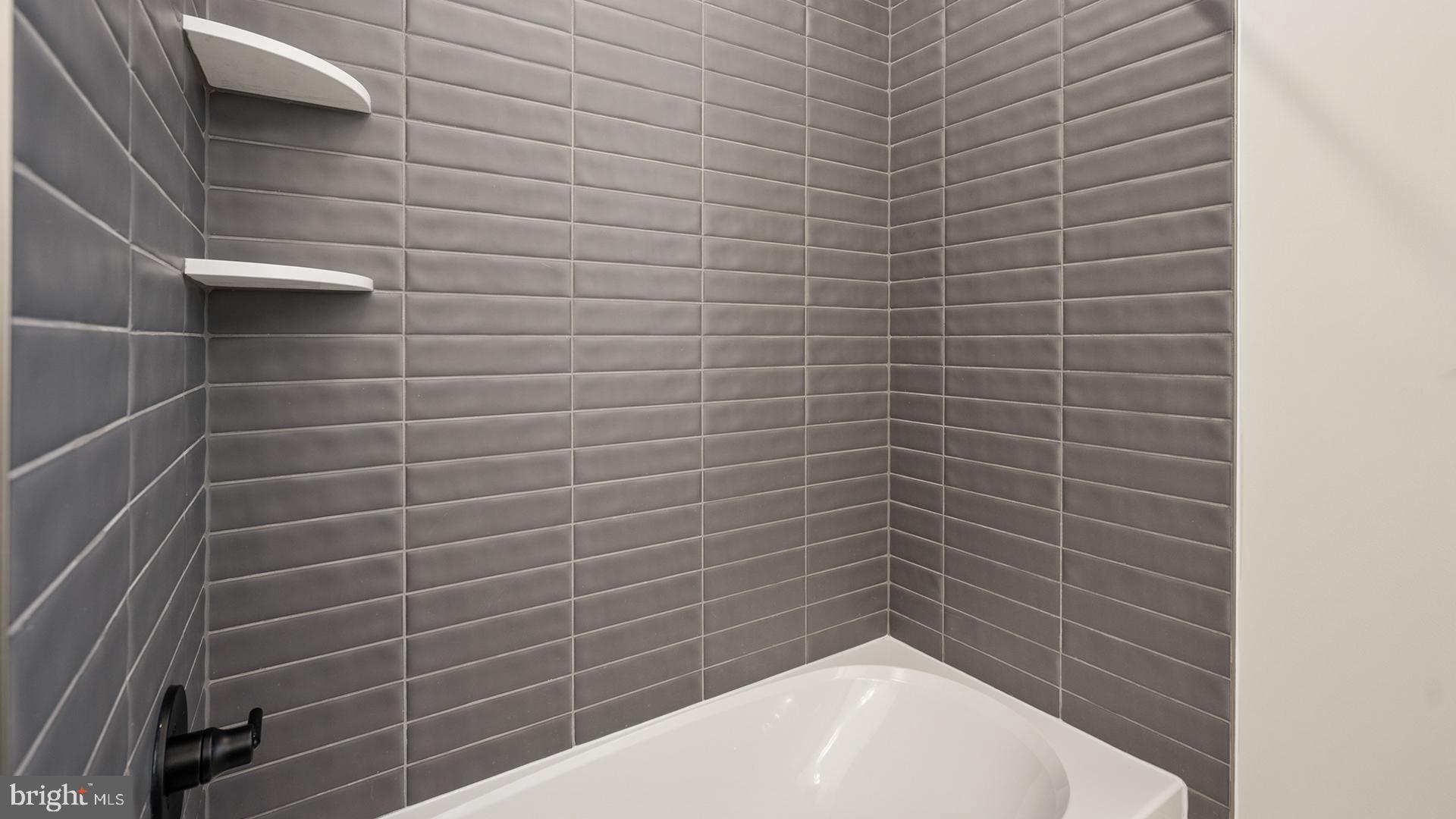 ONE LOUDOUN - Residential