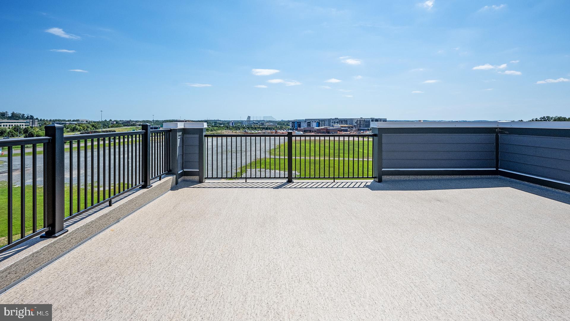 ONE LOUDOUN - Residential