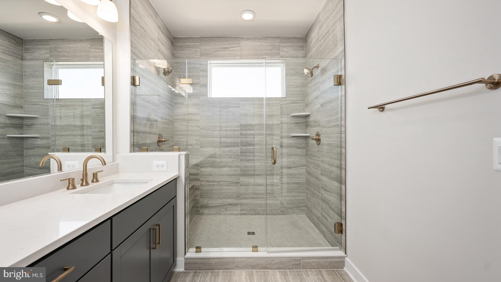 ONE LOUDOUN - Residential