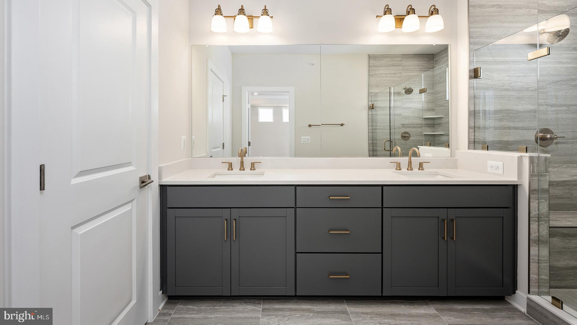 ONE LOUDOUN - Residential