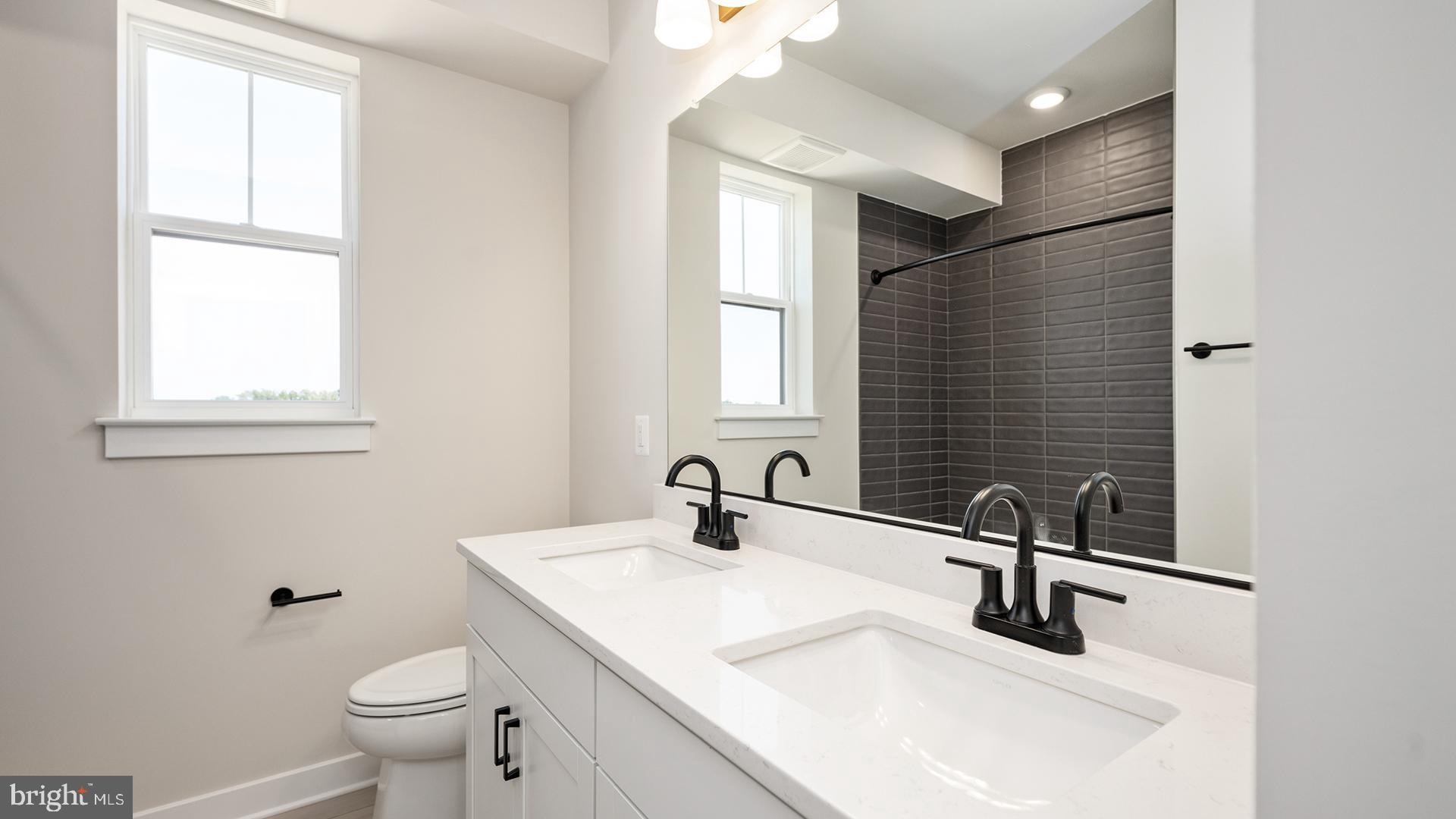 ONE LOUDOUN - Residential